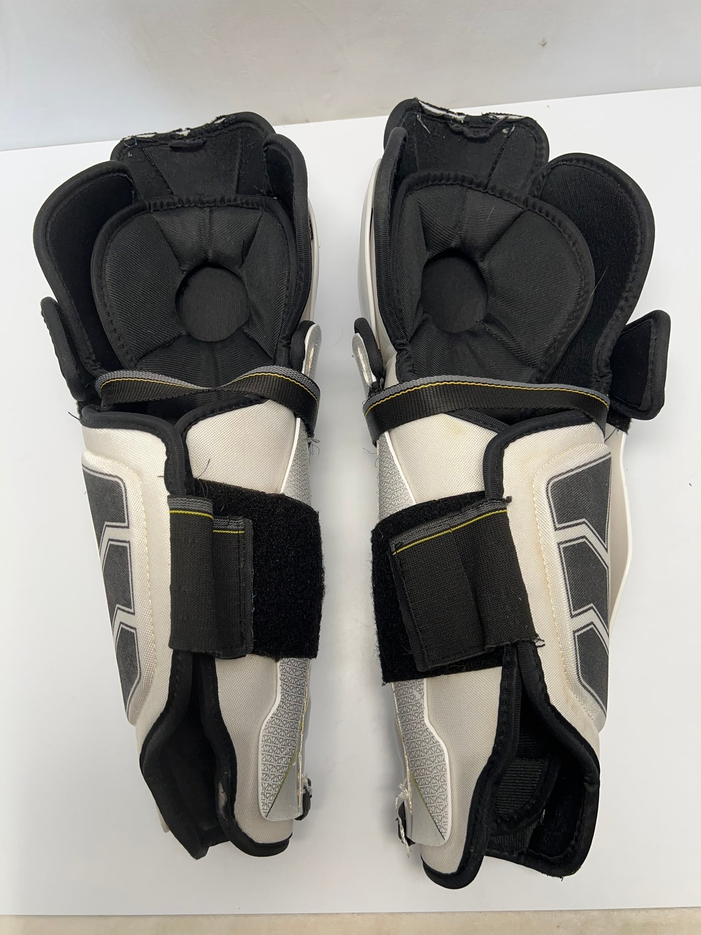 Hockey Shin Pads Men's Size 15 inch CCM Tacks White Black Gold Excellent Minor Wear