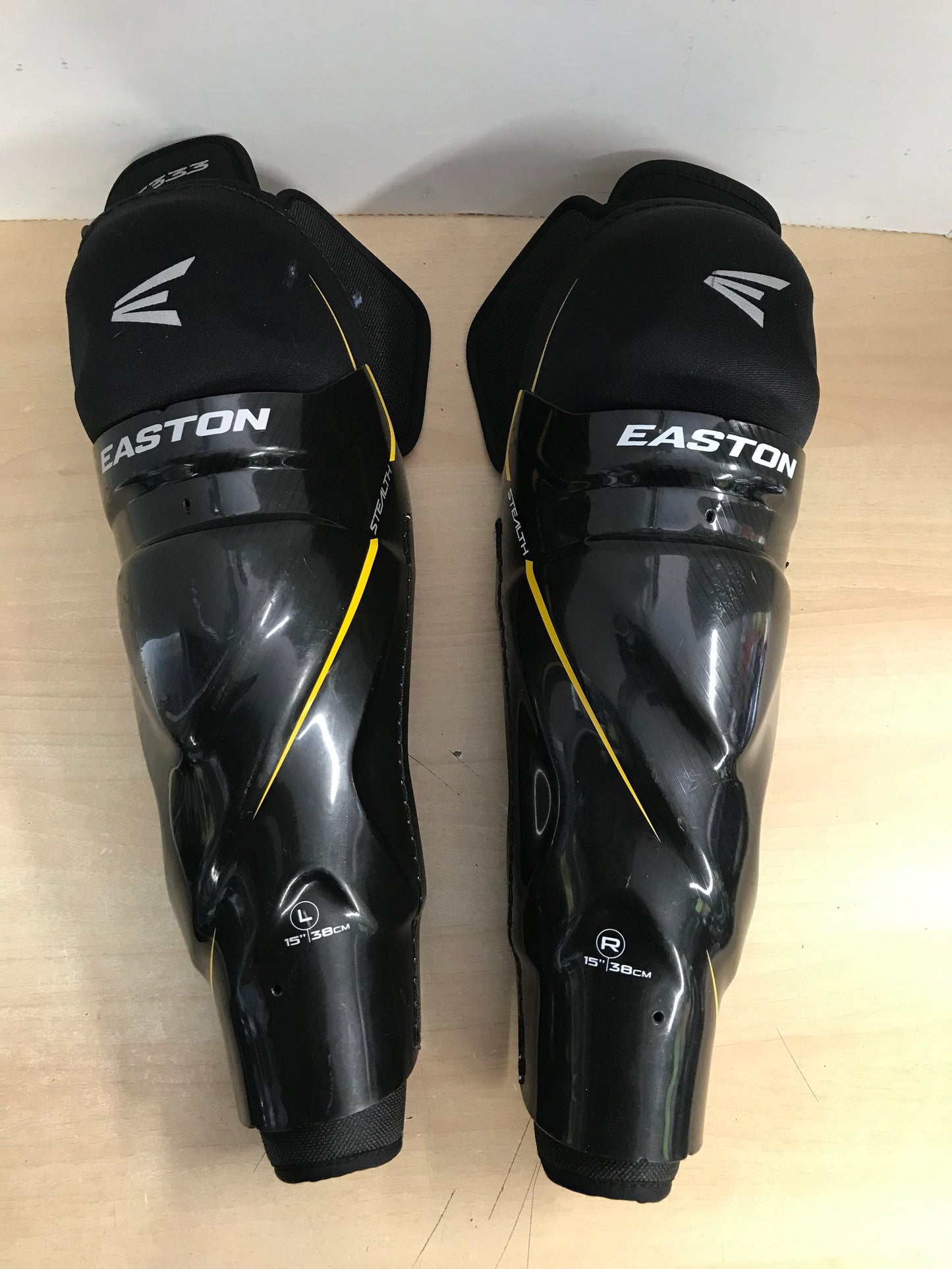Hockey Shin Pads Men's Size 15 inch Easton Stealth Black Yellow As New