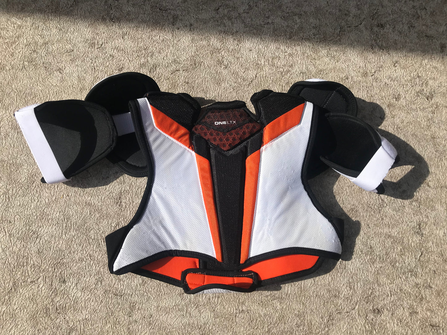 Hockey Shoulder Chest Pad Child Size Junior Large 10-12 Bauer Supreme One LTX White Black Orange Excellent