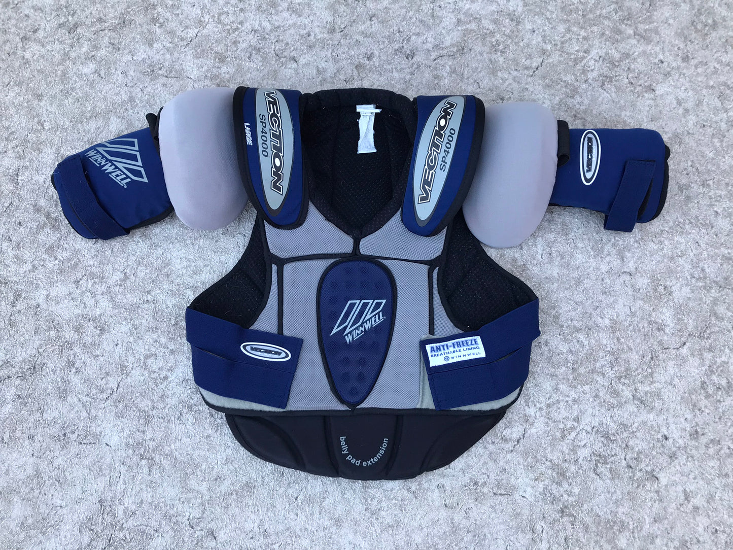 Hockey Shoulder Chest Pad Men's Size Large Winnwell Black Grey