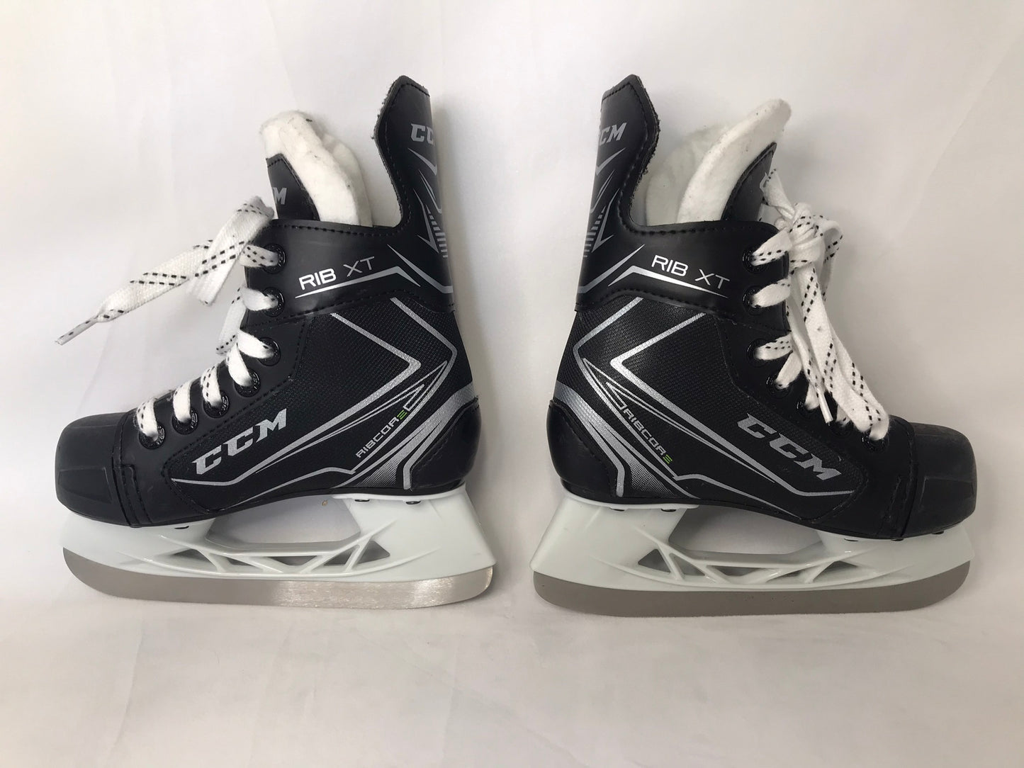 Hockey Skates Child Size 11 Shoe Size CCM Ribcore New Demo Model