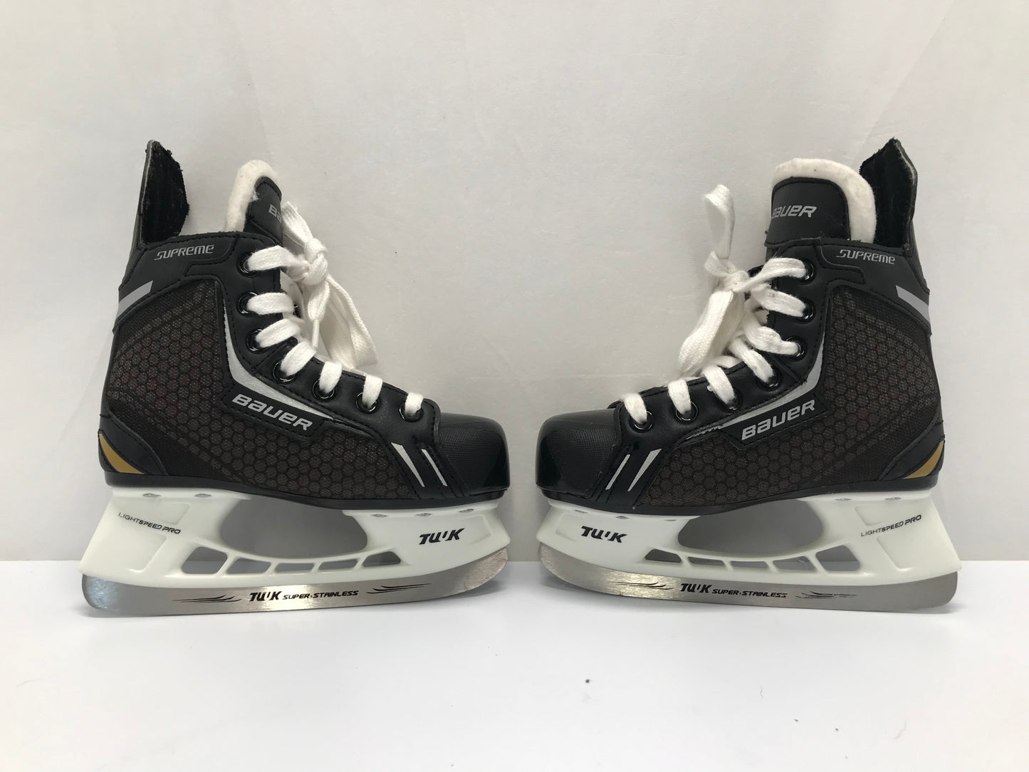 Hockey Skates Child Size 12 Shoe Size Bauer Supreme New Demo Model