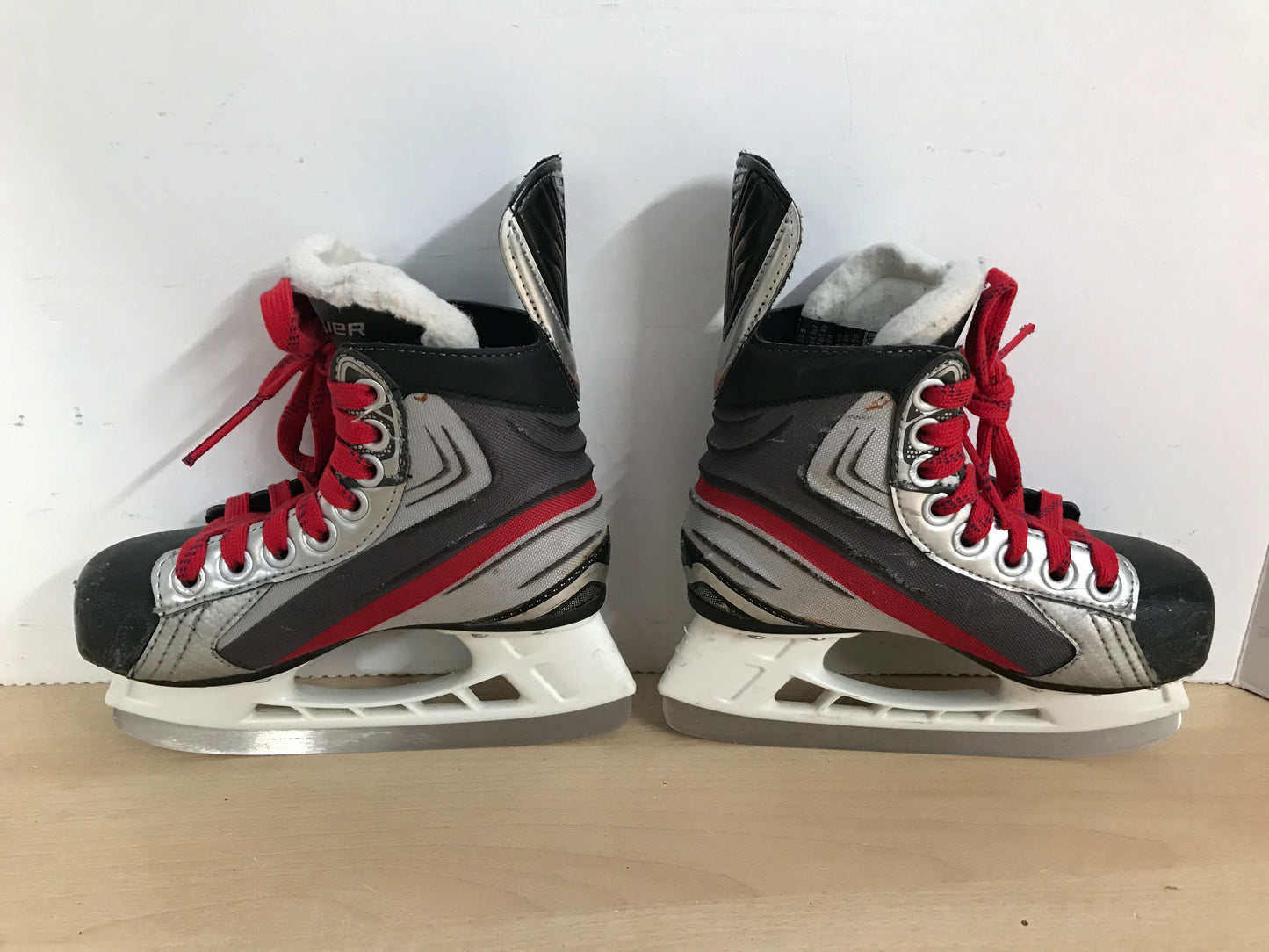 Hockey Skates Child Size 12 Shoe Size Bauer Vapor X1.0