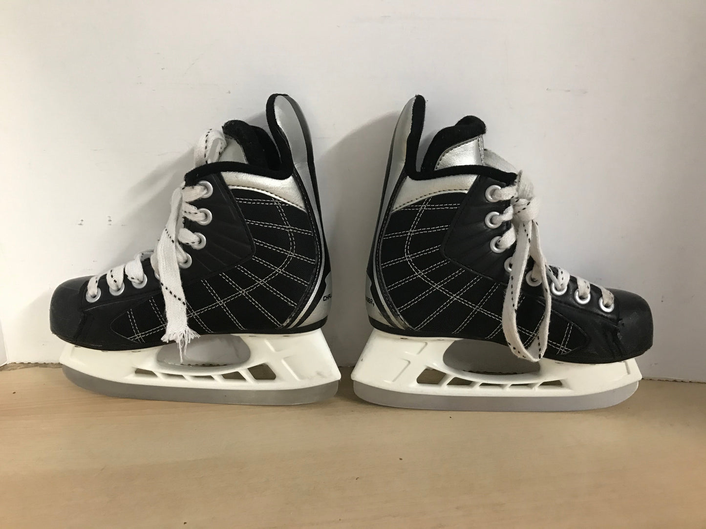 Hockey Skates Child Size 13 Shoe Size Bauer Challenger Excellent