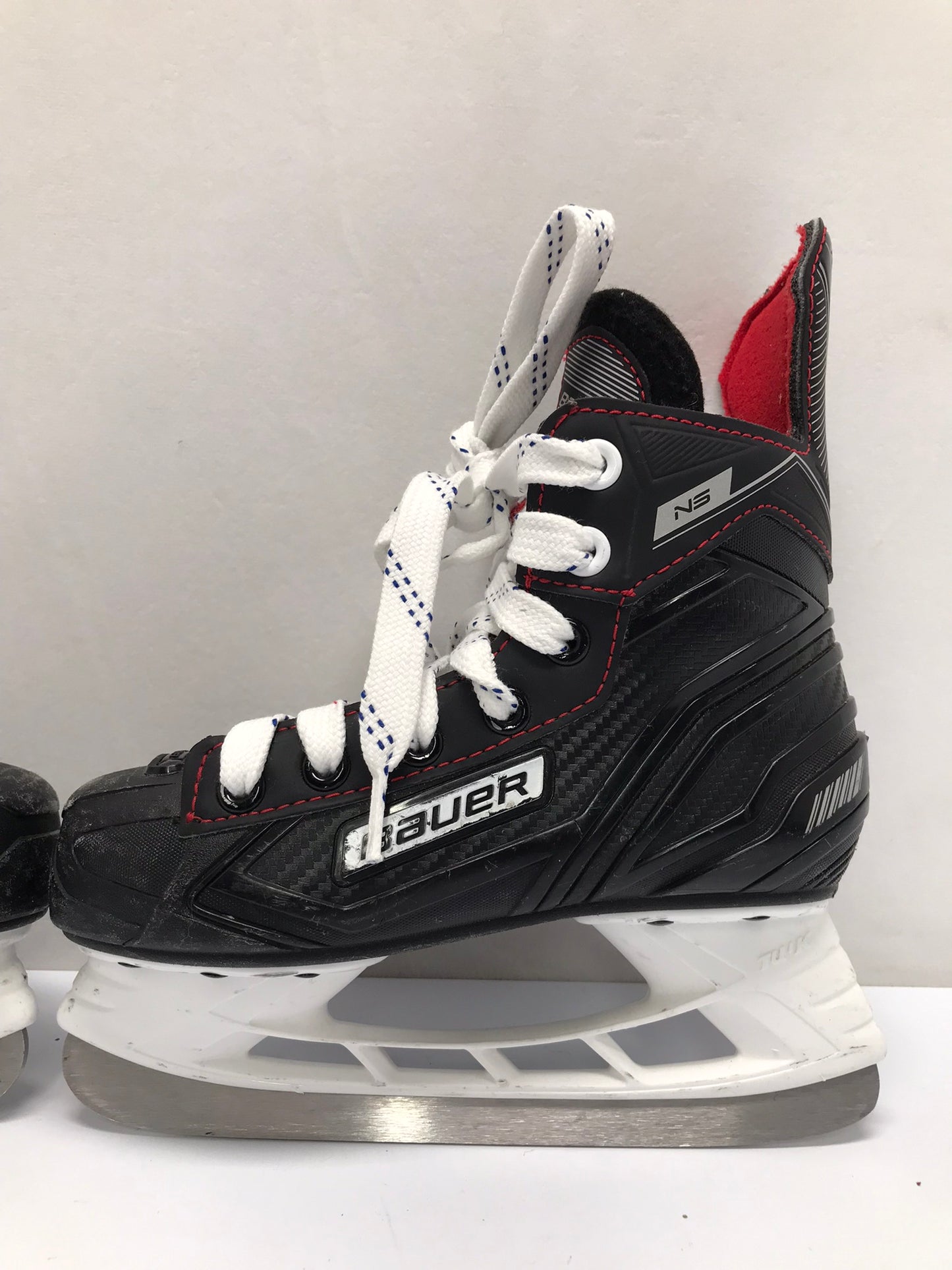 Hockey Skates Child Size 13 Shoe Size Bauer Excellent