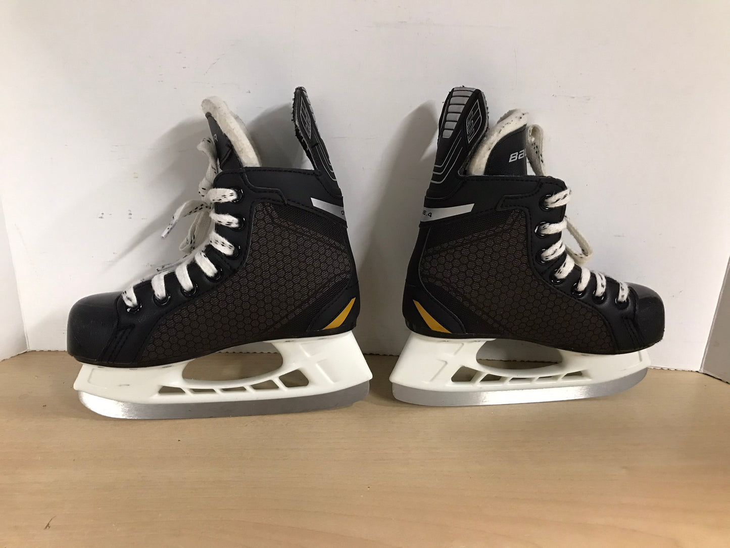 Hockey Skates Child Size 13 Shoe Size Bauer Supreme One.3 Excellent