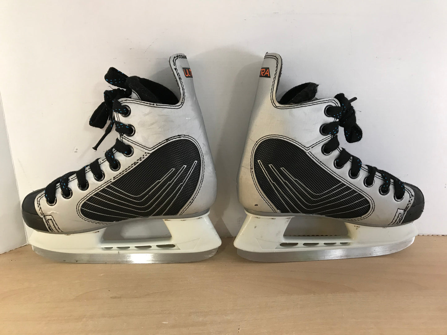 Hockey Skates Child Size 13 Shoe Size CCM Ultra