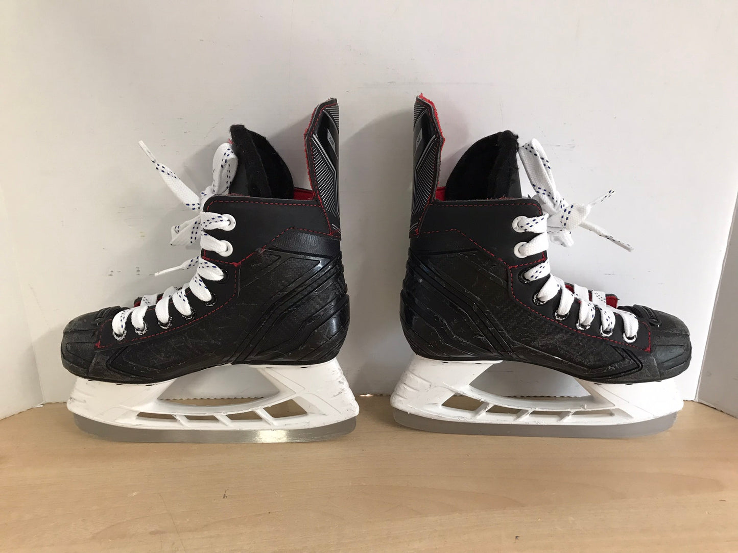 Hockey Skates Child Size 1 Shoe Size Bauer NS