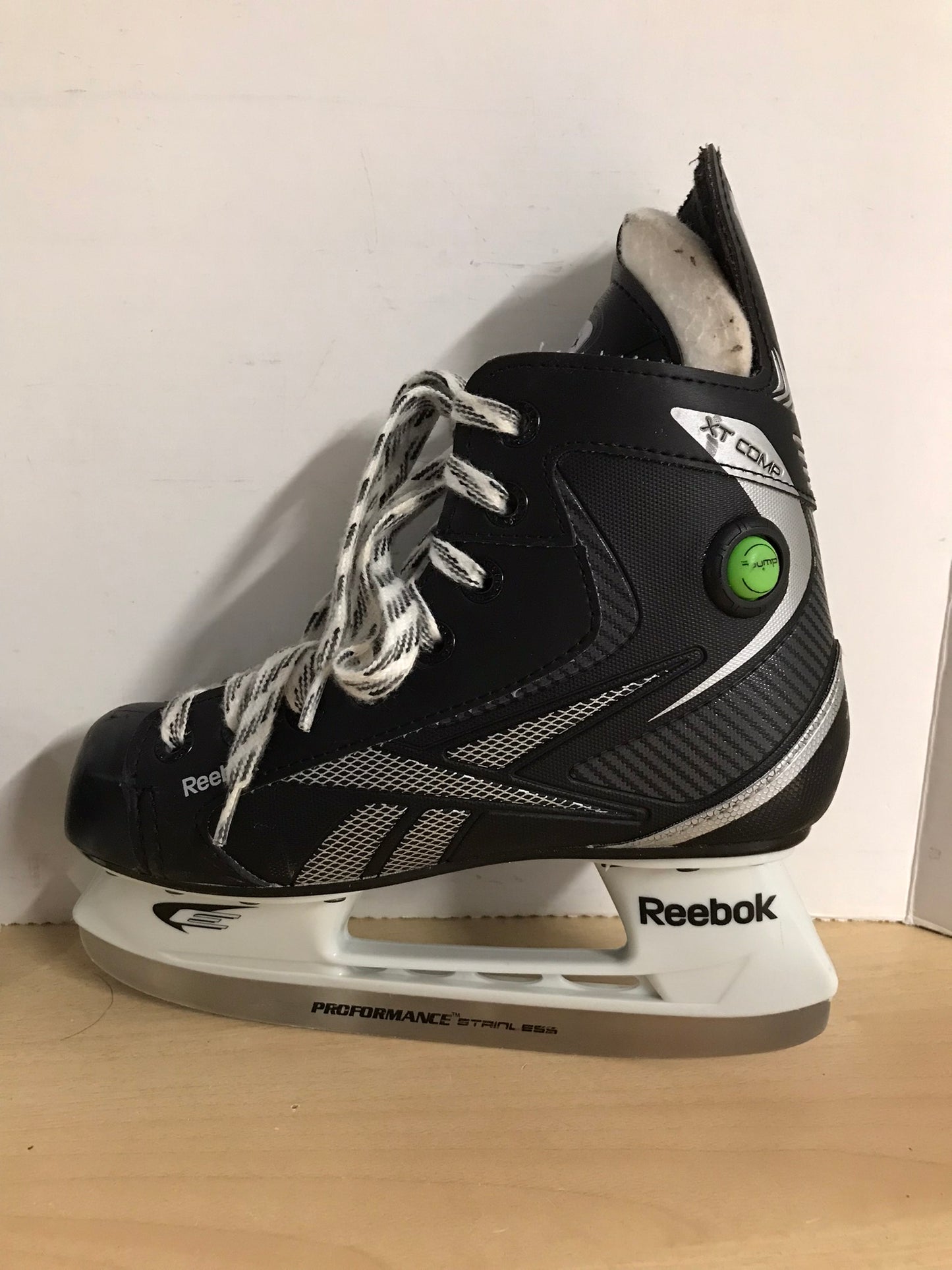 Hockey Skates Child Size 3.5 Shoe Size Reebok New Demo Model