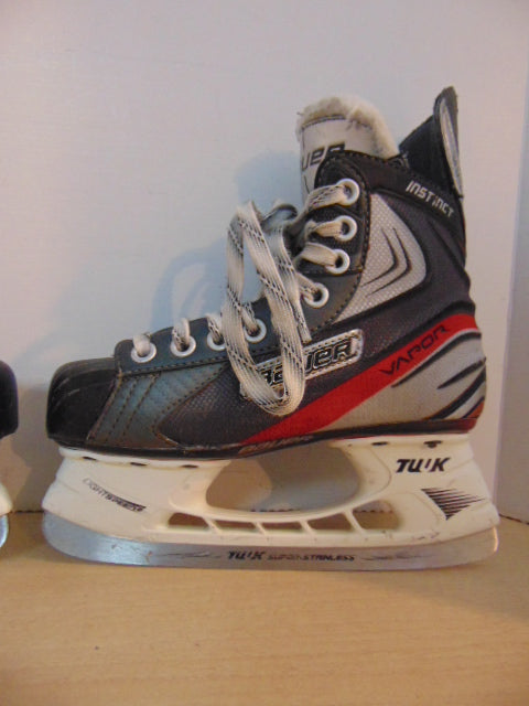 Hockey Skates Child Size 3 Shoe Size Bauer Vapor Instinct Minor Wear