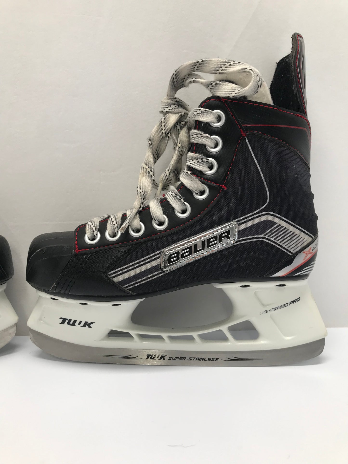 Hockey Skates Child Size 3 Shoe Size Bauer Vapor X400 Excellent