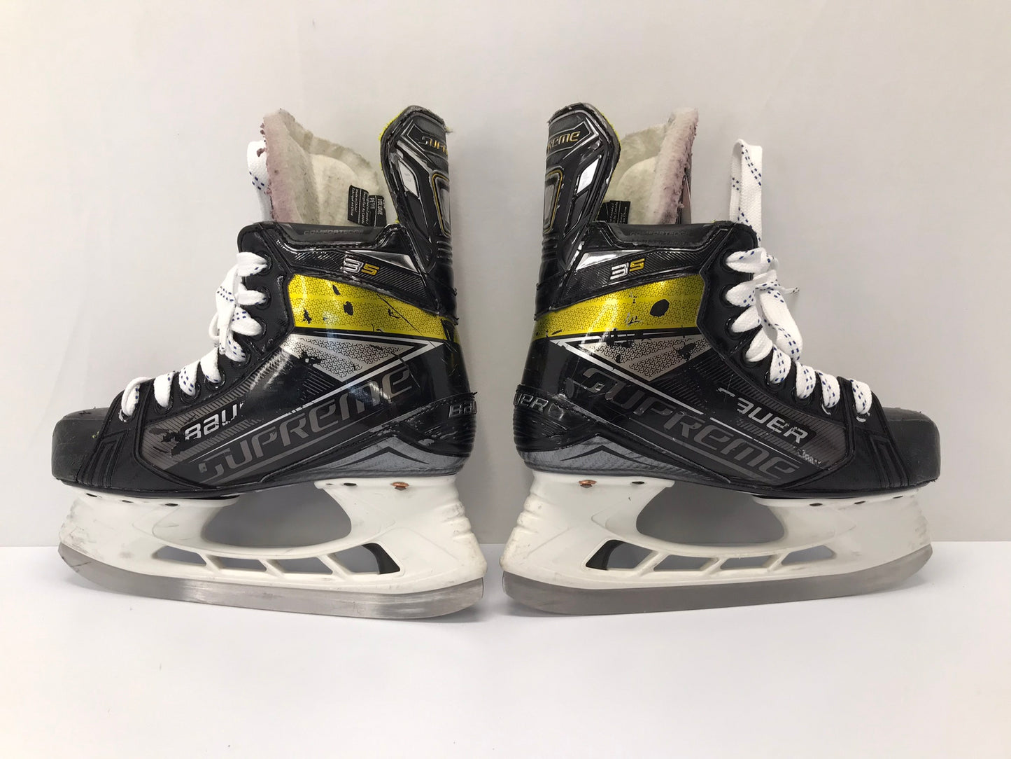 Hockey Skates Child Size 4.5 Shoe Size Bauer 3.5 LS Blades Matrix