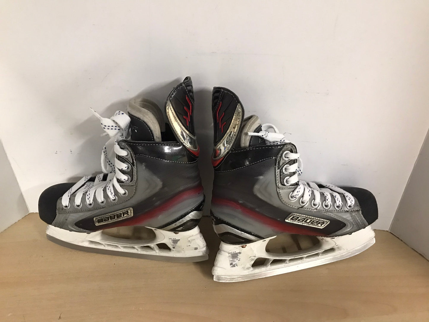 Hockey Skates Child Size 4 Shoe Size Bauer Vapor X7.0