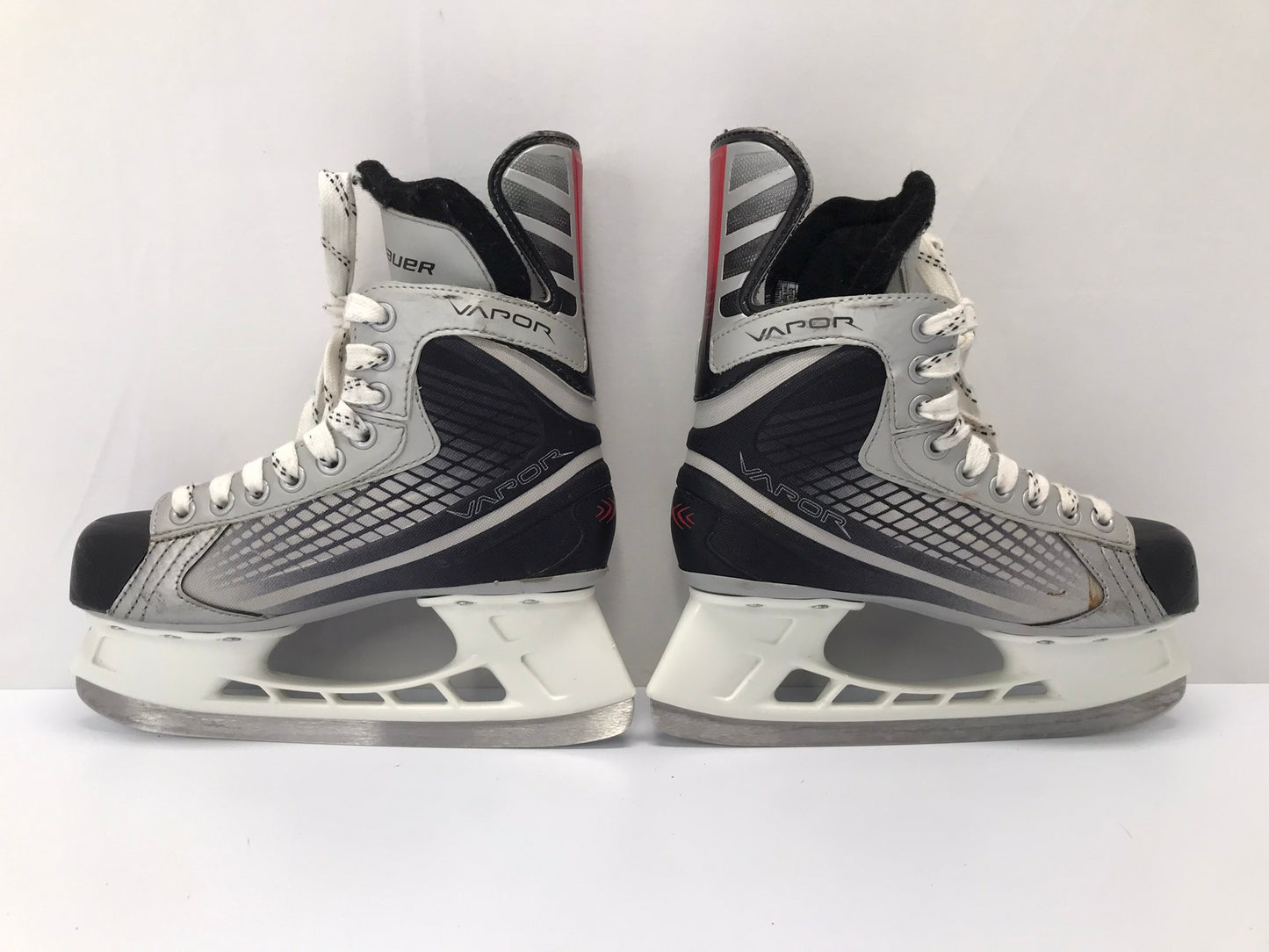 Hockey Skates Child Size 5 Shoe Size Bauer Vapor X.05 Excellent