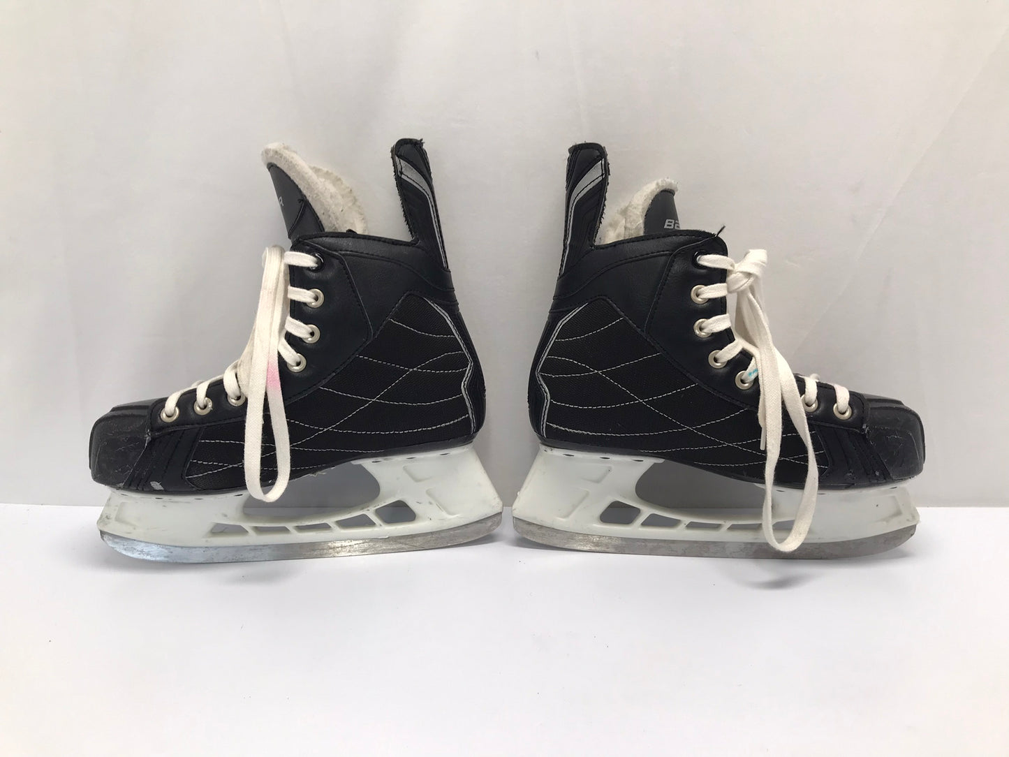 Hockey Skates Child Size 6 Junior Bauer Nexus As New