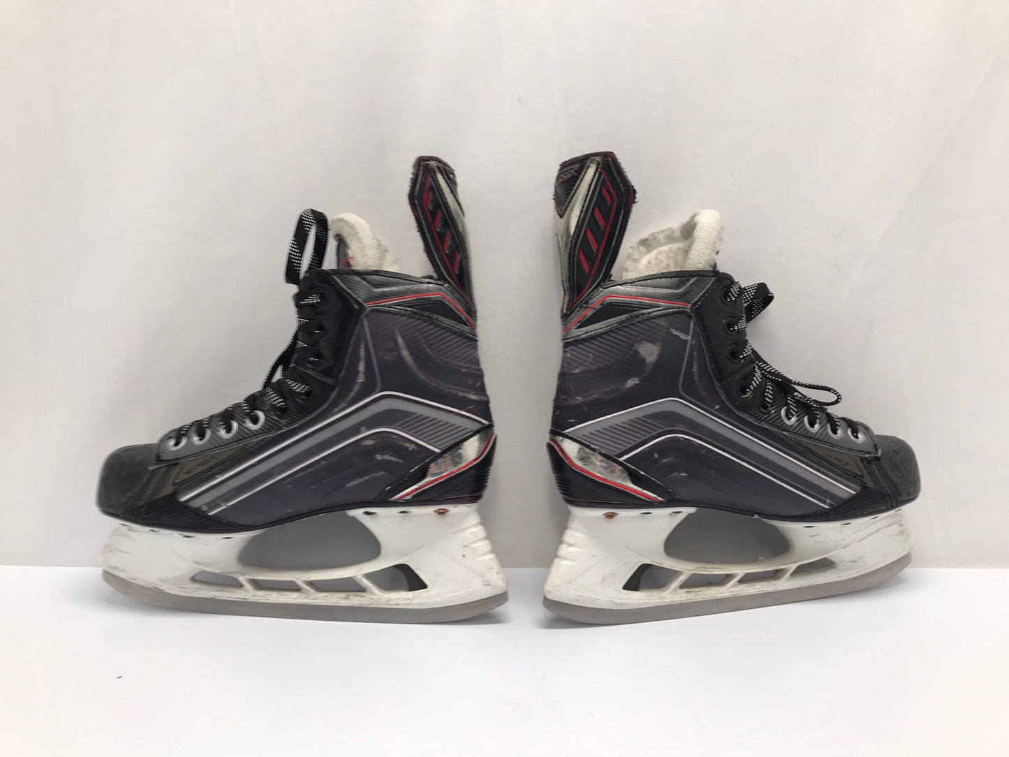 Hockey Skates Child Size 6 Junior Bauer Vapor X700 Minor Wear Marks