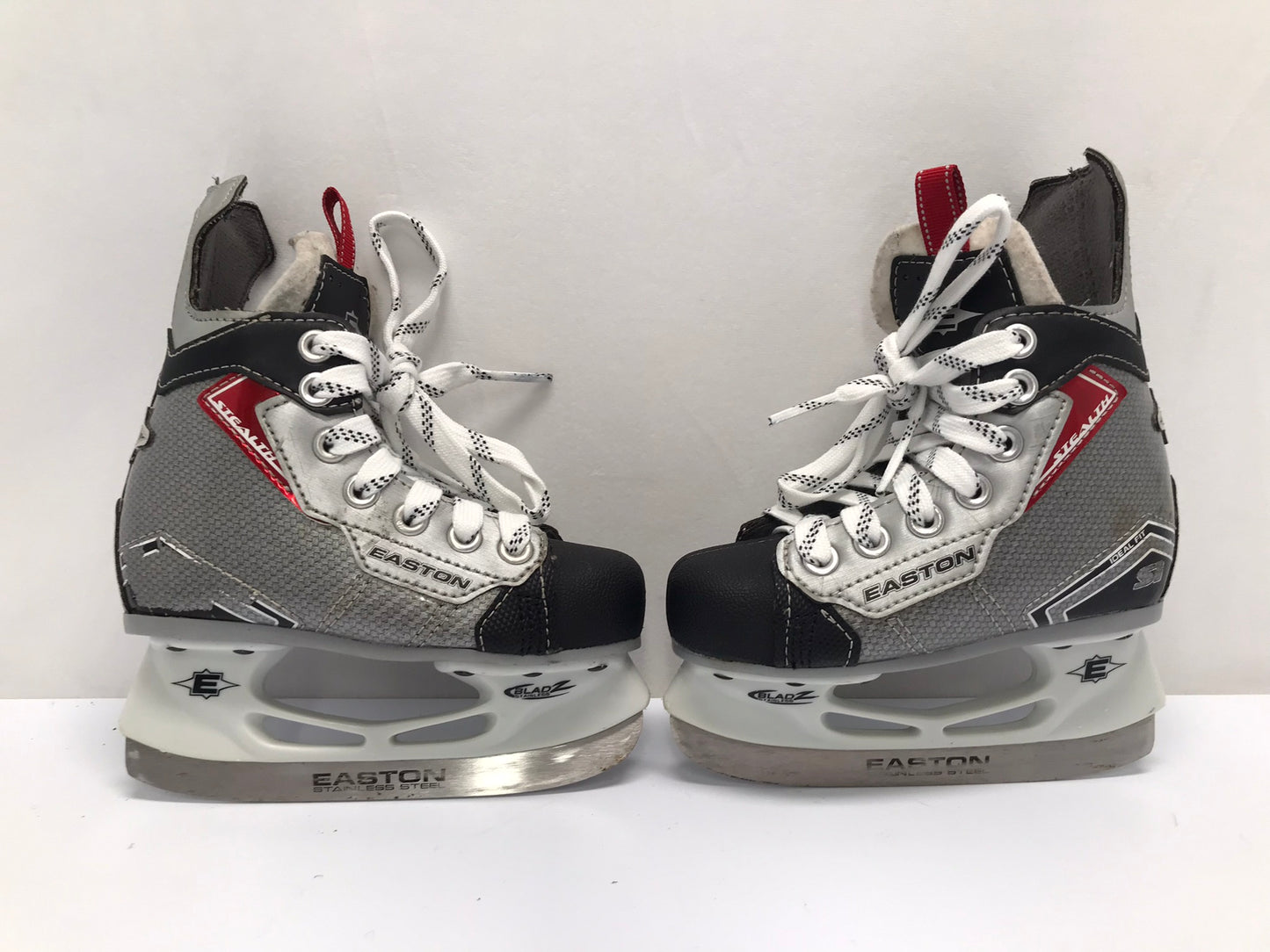 Hockey Skates Child Size 9 Shoe Size Toddler Easton Stealth New Demo Model