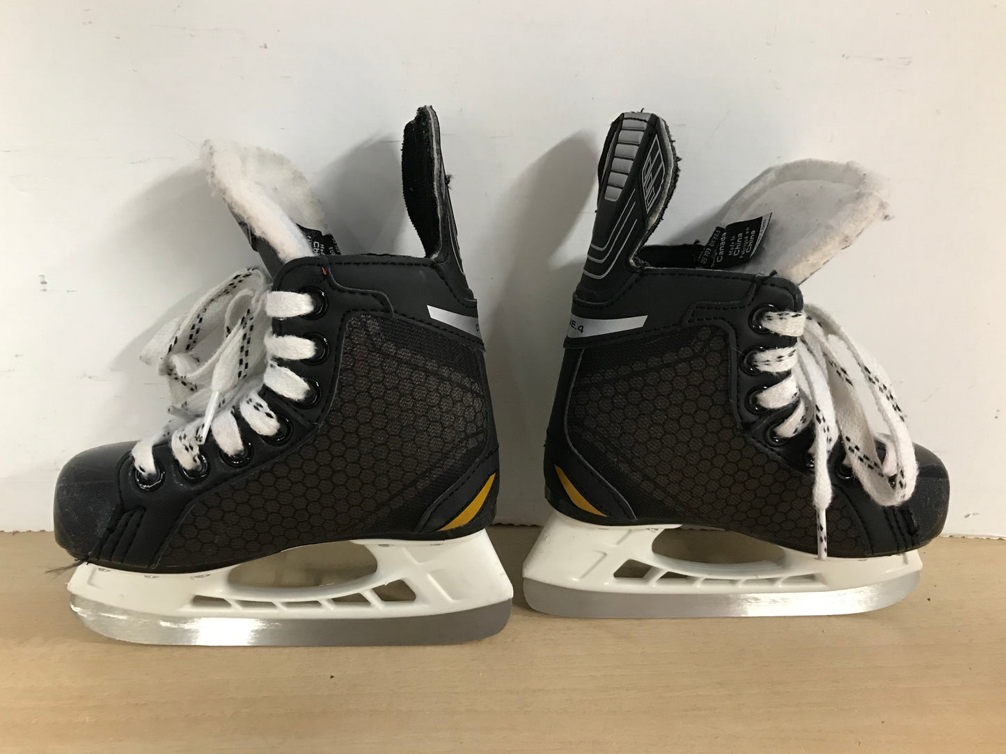 Hockey Skates Child Size 9 Shoe Infant Toddler Bauer Supreme Excellent