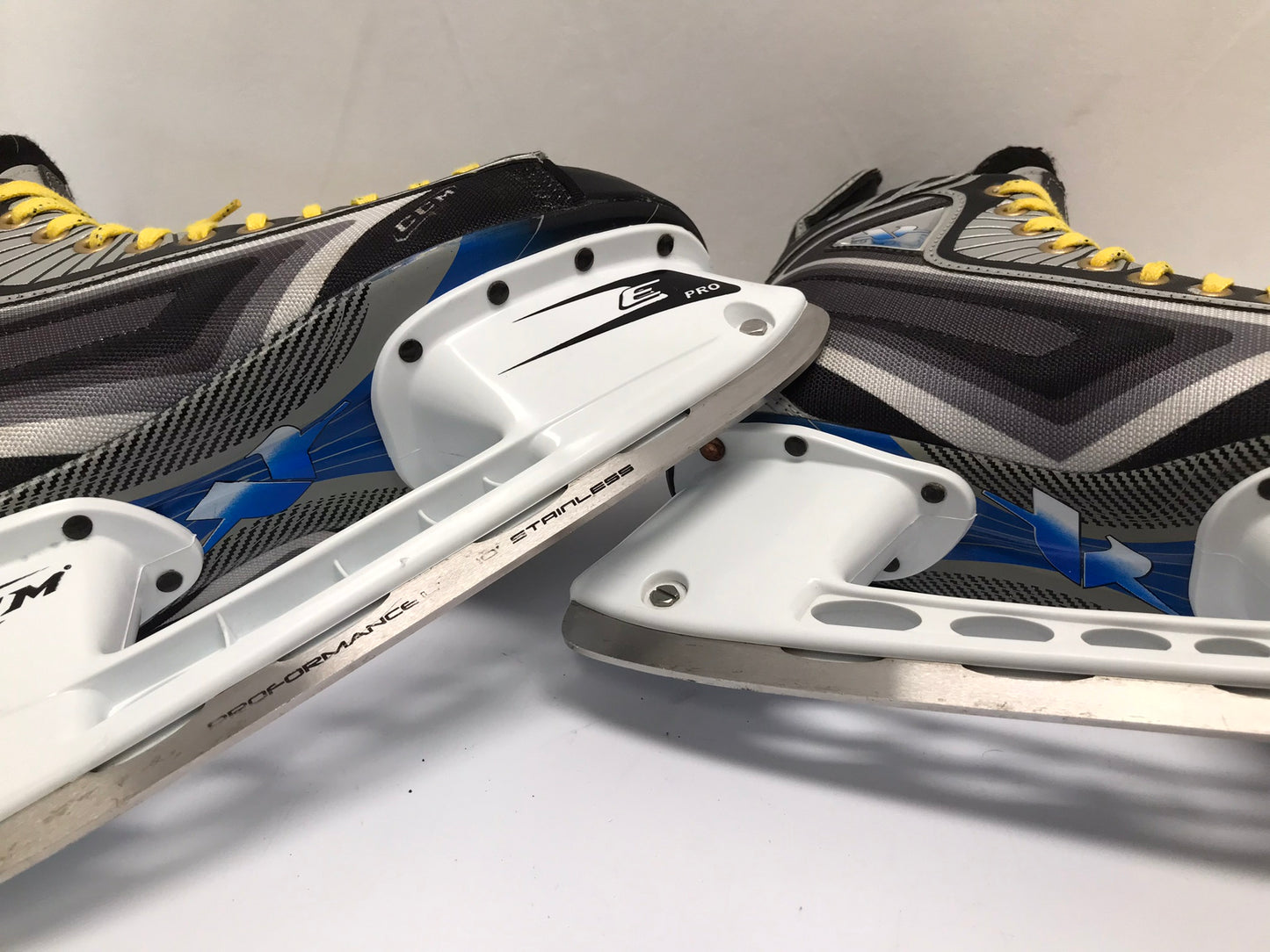 Hockey Skates Men's Size 11 E Shoe Size Alexander Ovenchkin CCM GR8 OVI Players Skates New Demo Model