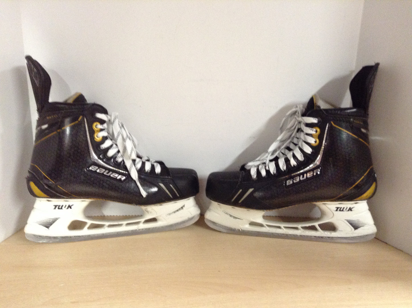 Hockey Skates Men's Size 12 Shoe Size Bauer Supreme Total One NXG Minor Wear