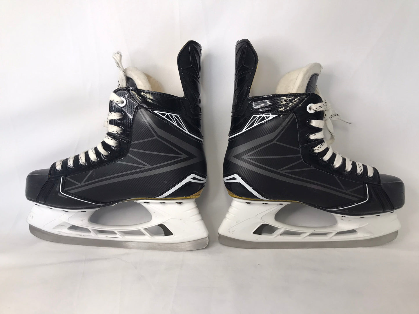 Hockey Skates Men's Size 6.5 Shoe 5 Skate Size Bauer Supreme S70 New Demo Model
