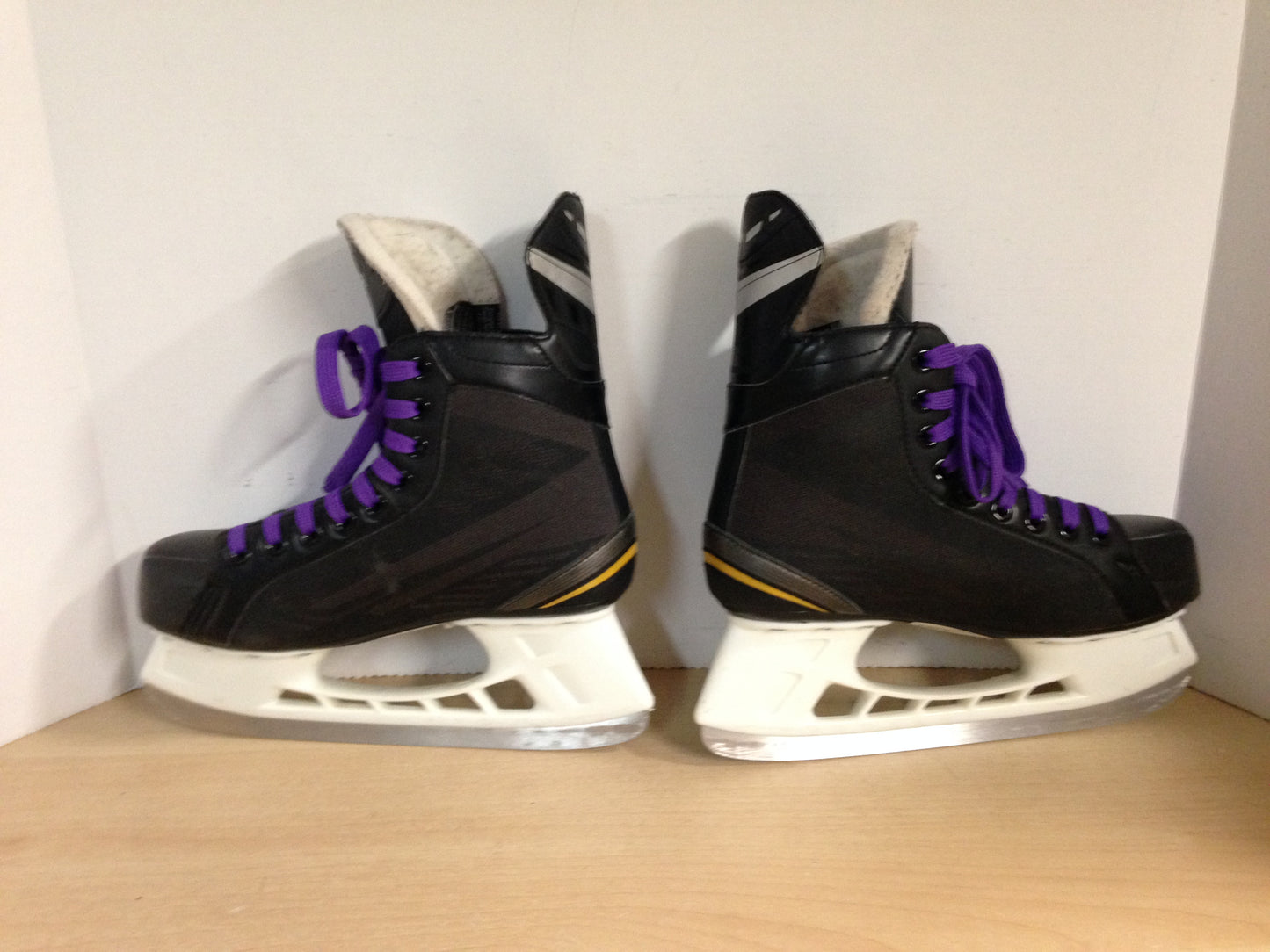 Hockey Skates Men's Size 7.5 Shoe 6 Skate Size Bauer Supreme 140 Excellent
