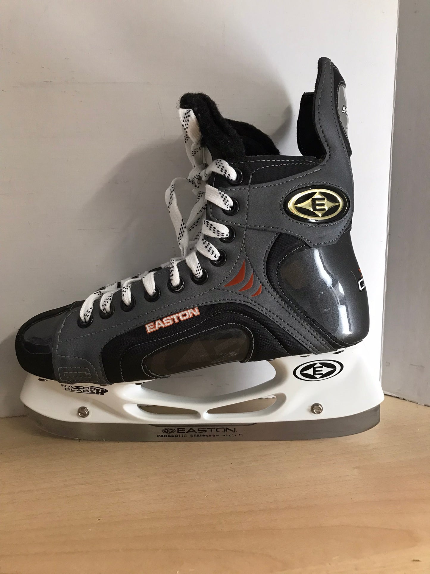 Hockey Skates Men's Size 7 Shoe Size Easton Excellent