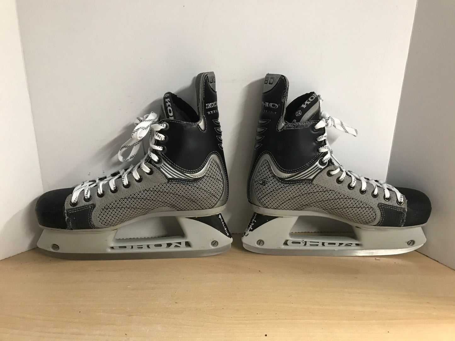 Hockey Skates Men's Size 9.5 Shoe Size Koho Pro Level 3380 As New BD 6084