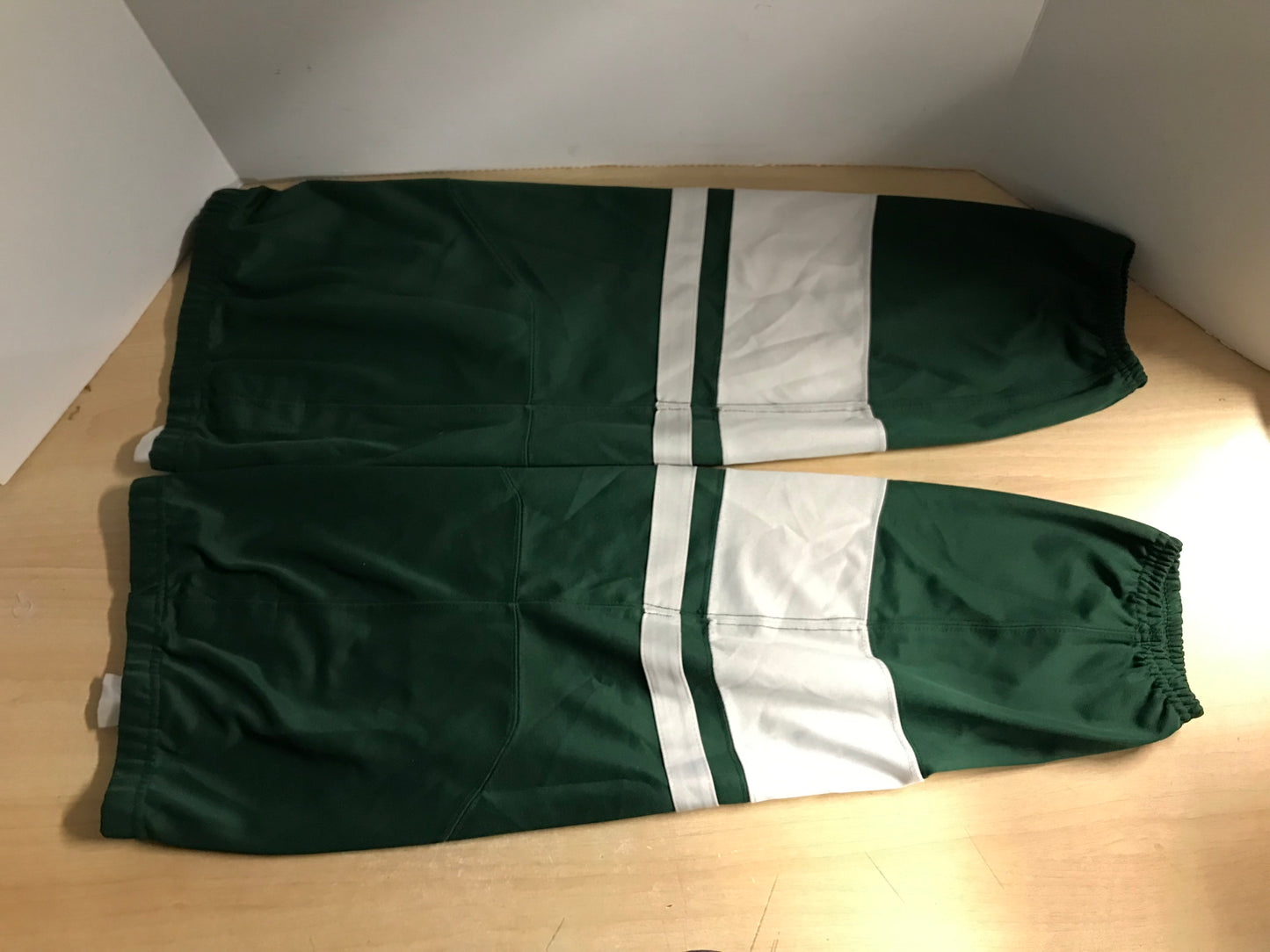 Hockey Socks Men's Size 30 inch X Large Green No Velcro Tabs