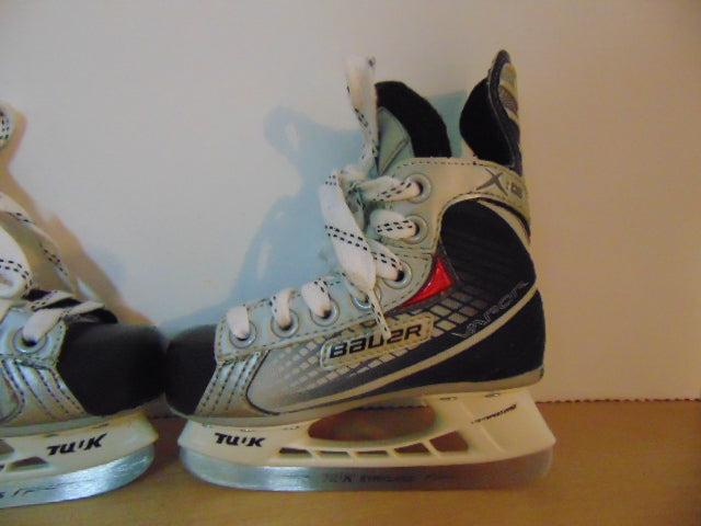 Hockey Skates Child Size 9 Infant Toddler Shoe Size Bauer Vapor Excellent