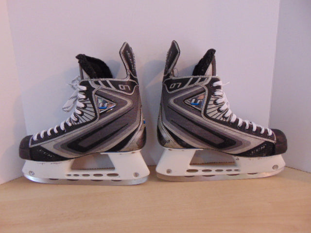 Hockey Skates Men's Size 9.5 Shoe Size CCM U Excellent