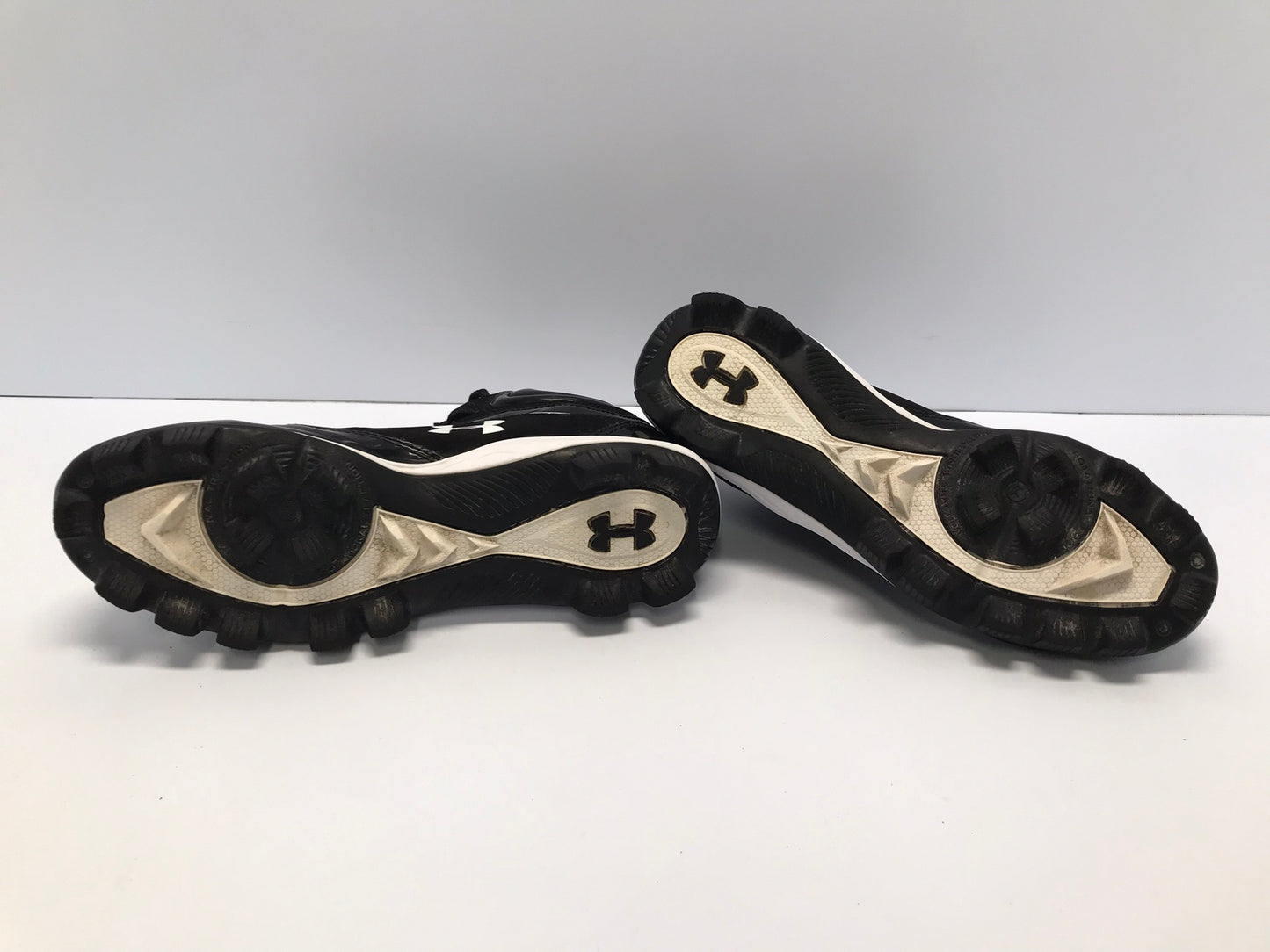 Baseball Shoes Cleats Child Size 5 Under Armour Black White High Top