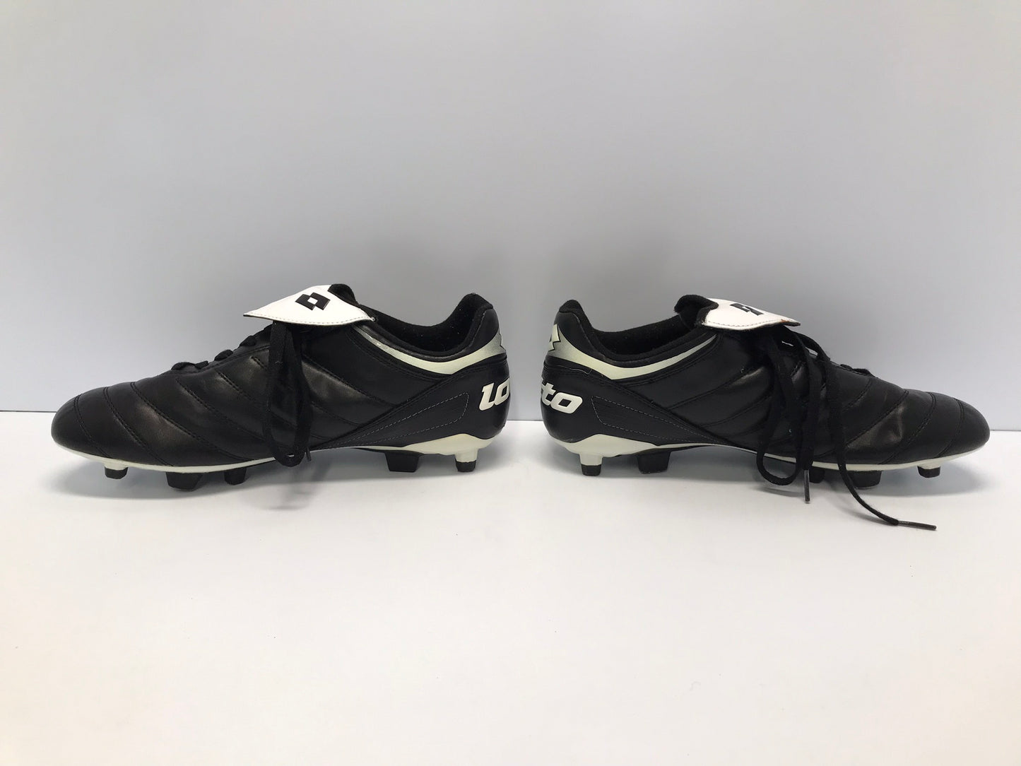 Soccer Shoes Cleats Men's Size 10.5 Lotto Black White Excellent As New