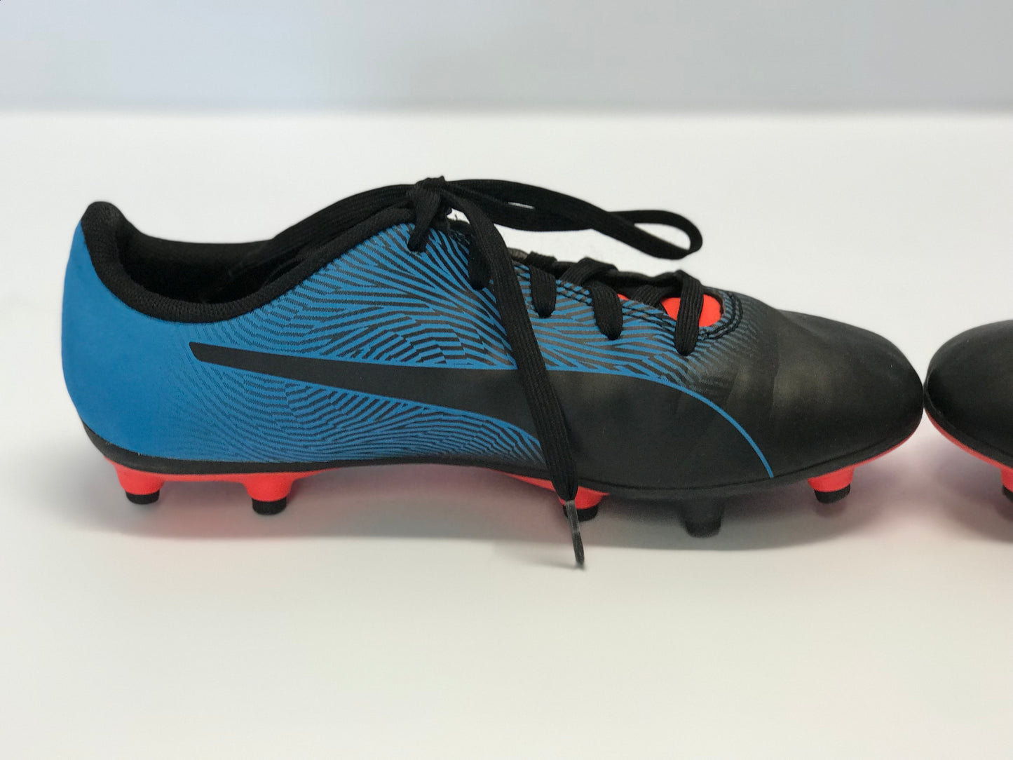 Soccer Shoes Cleats Child Size 3 Puma Blue and Orange Like New