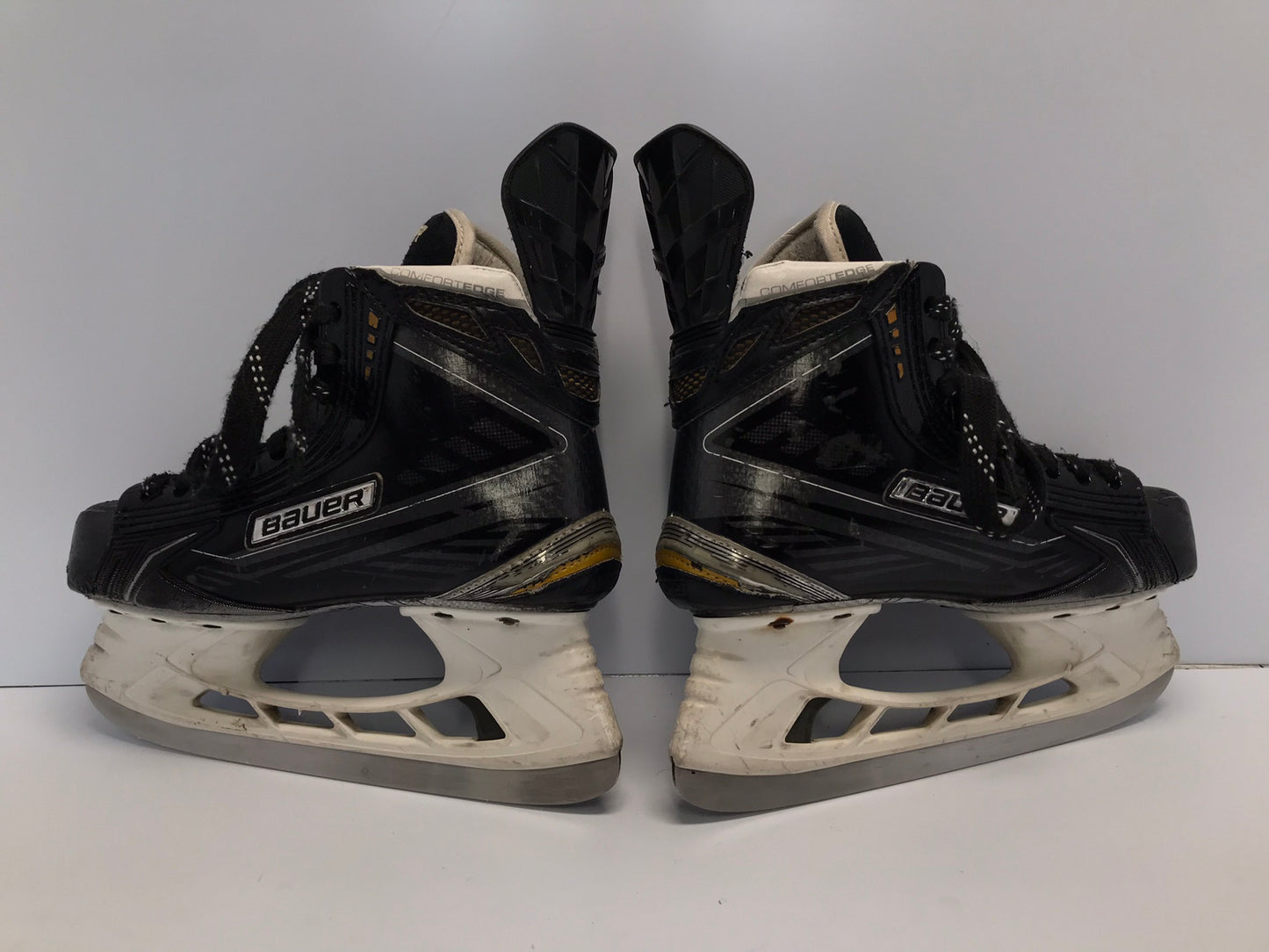 Hockey Skates Child Size 4 Shoe Size 3 Skate Bauer Supreme MX3 Total One