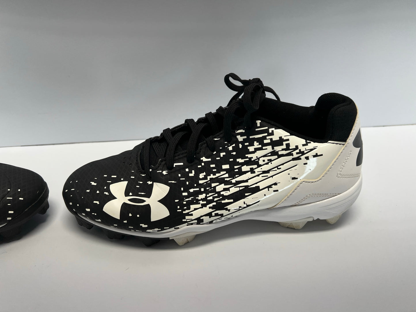 Baseball Shoes Cleats Men's Size 9.5 Under Armour Black White Excellent