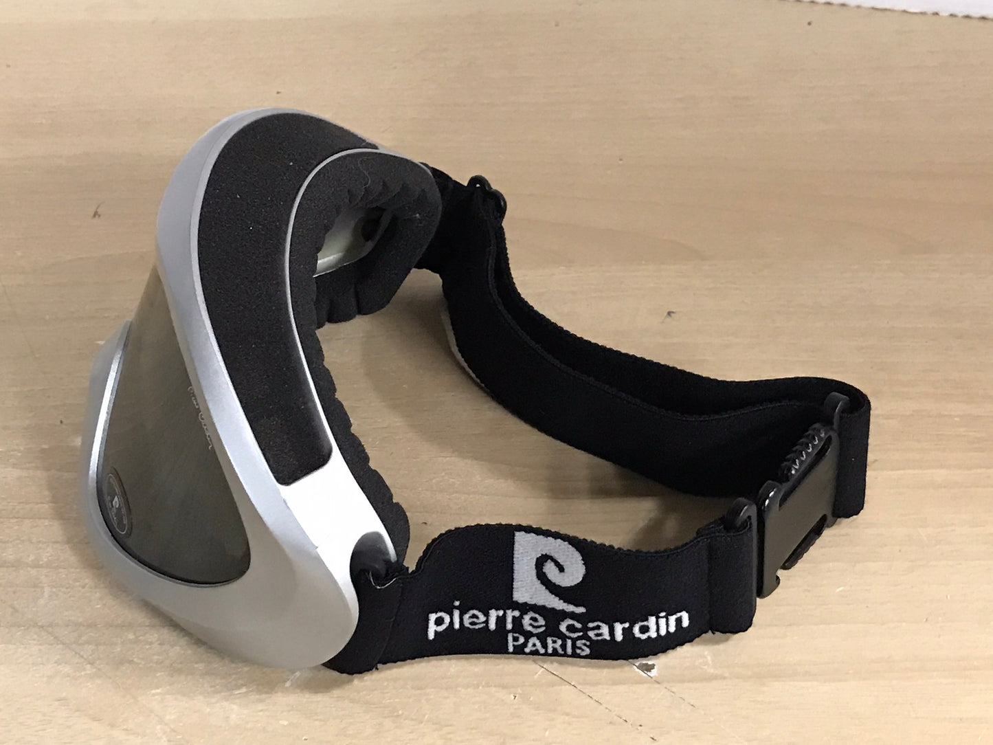Ski Goggles Adult Size Large Pierre Cardin Grey Black New Demo Model