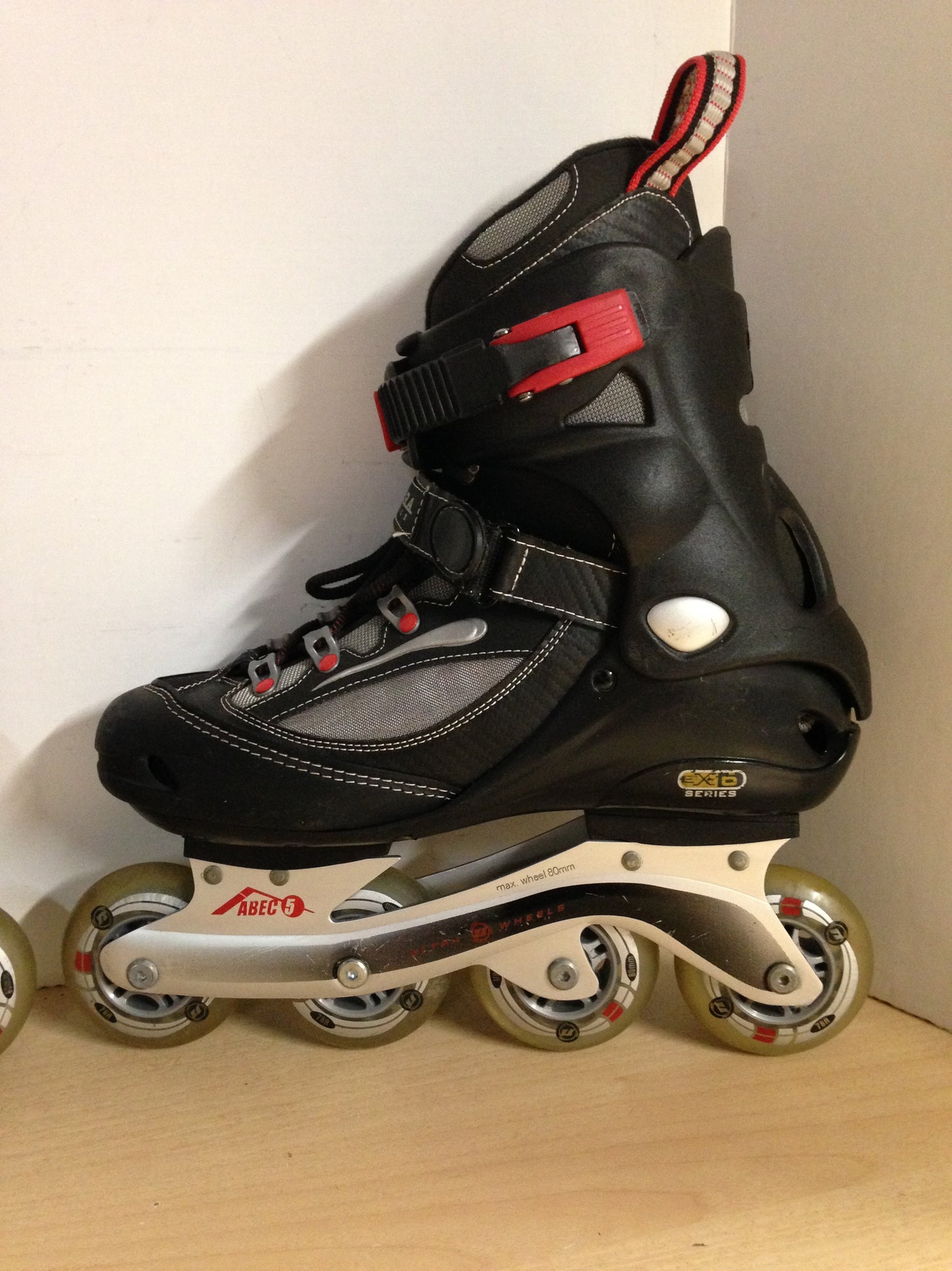 Inline Roller Skates Men's Size 9 Ultra Wheels Red Black Grey Rubber Wheels Excellent