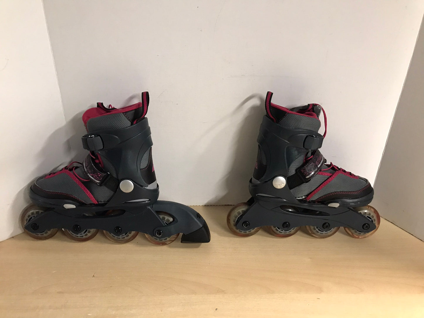Inline Roller Skates Child Size 11-2 K-2 Adjustable Rubber Wheels Grey Fushia Excellent
