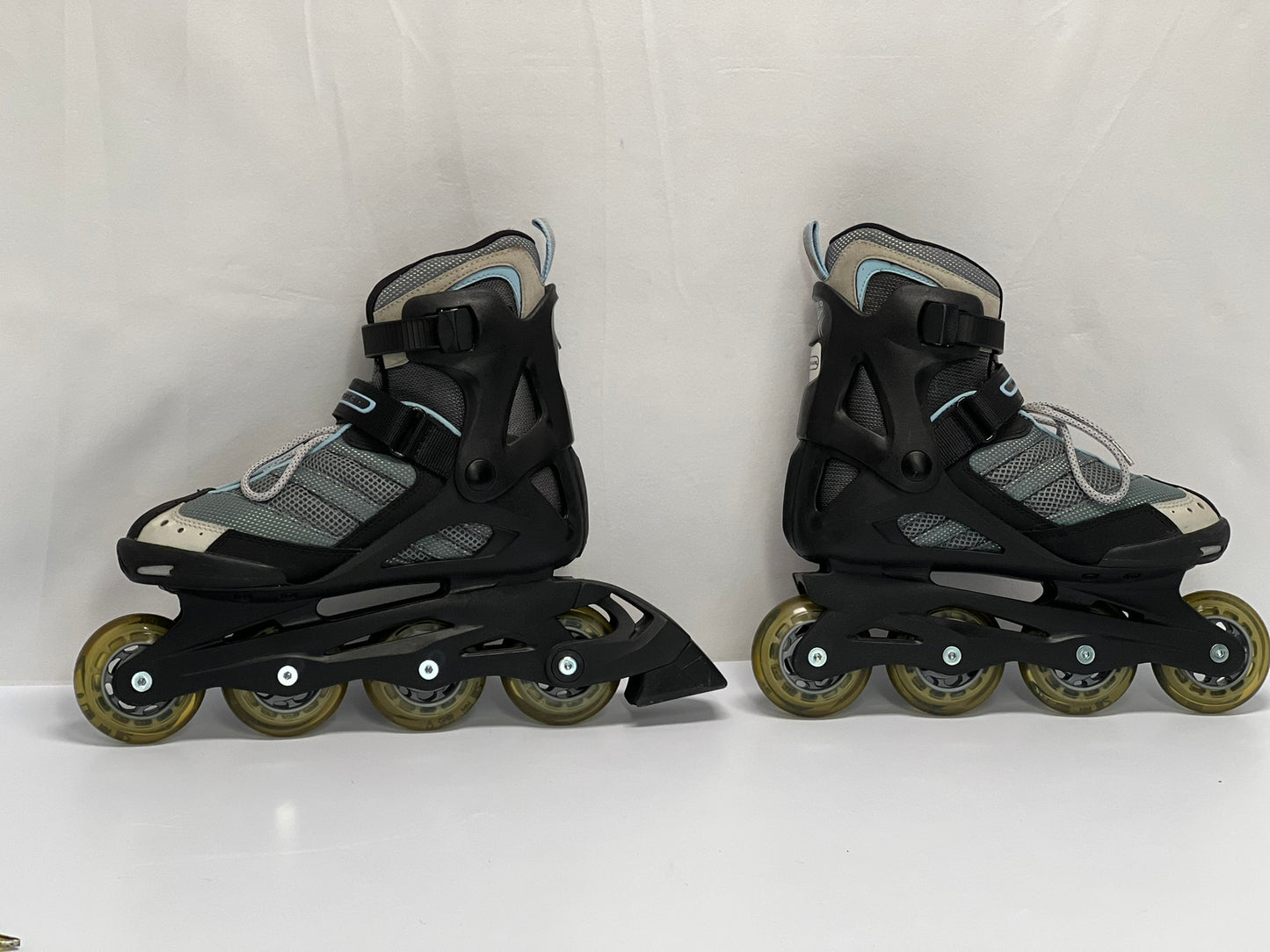 Inline Roller Skates Ladies Size 7 Shoe Size Rollerblade Black Blue New Demo Model Rubber Wheels