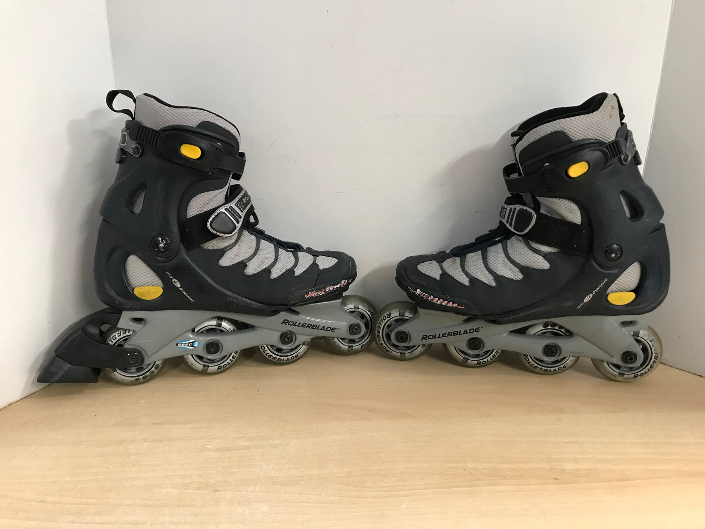 Inline Roller Skates Men's Size 7 Rollerblade Navy Grey Minor Wear Rubber Wheeles