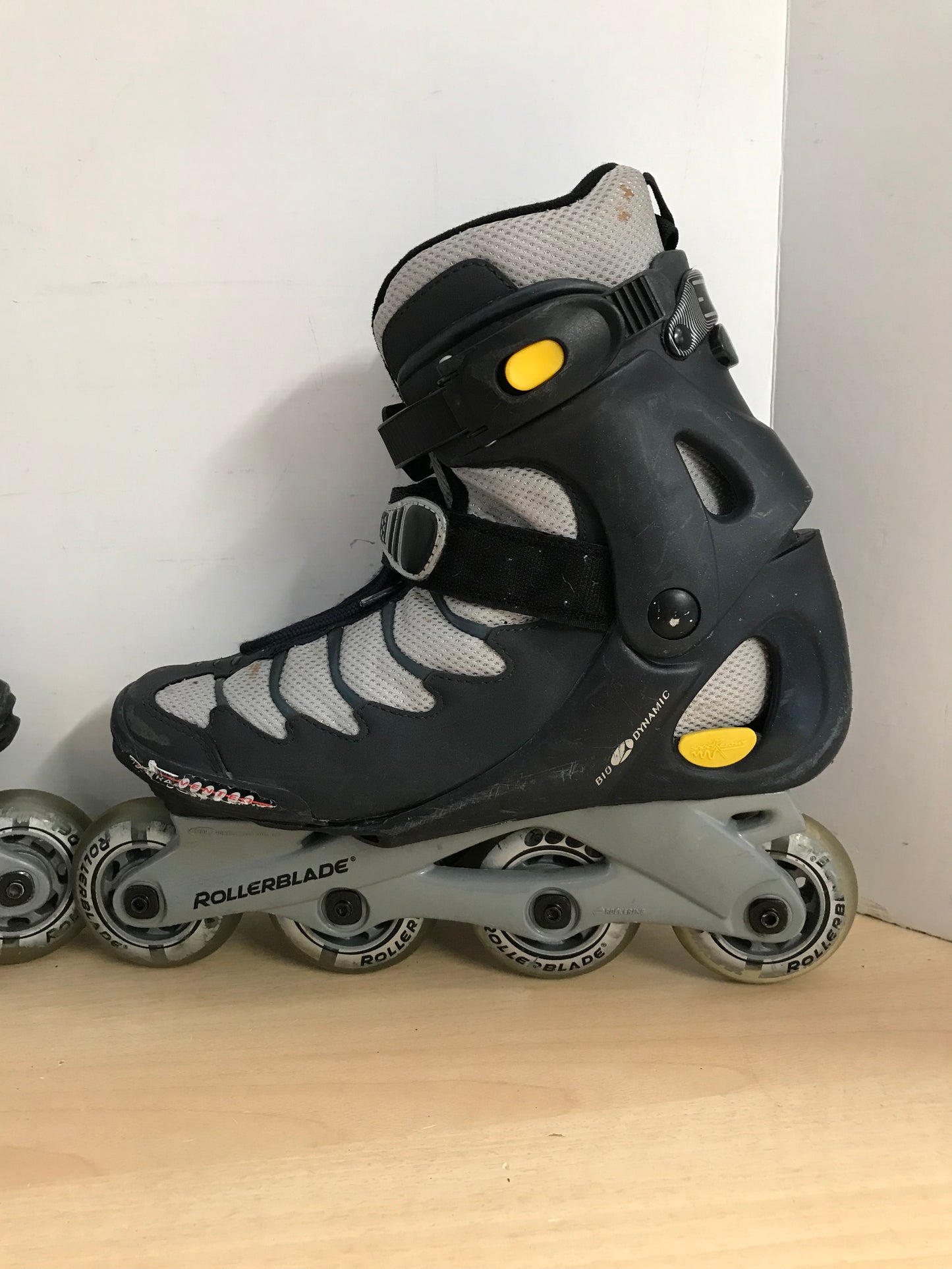 Inline Roller Skates Men's Size 7 Rollerblade Navy Grey Minor Wear Rubber Wheeles