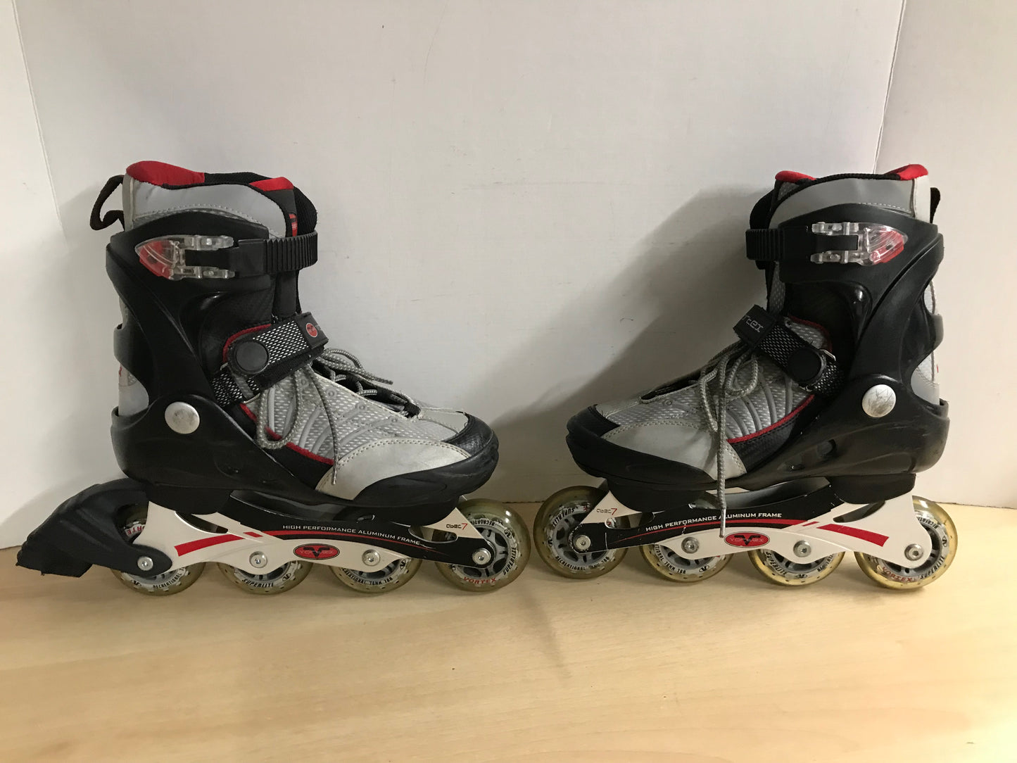 Inline Roller Skates Men's Size 7 Vortex Rubber Wheels Red Black