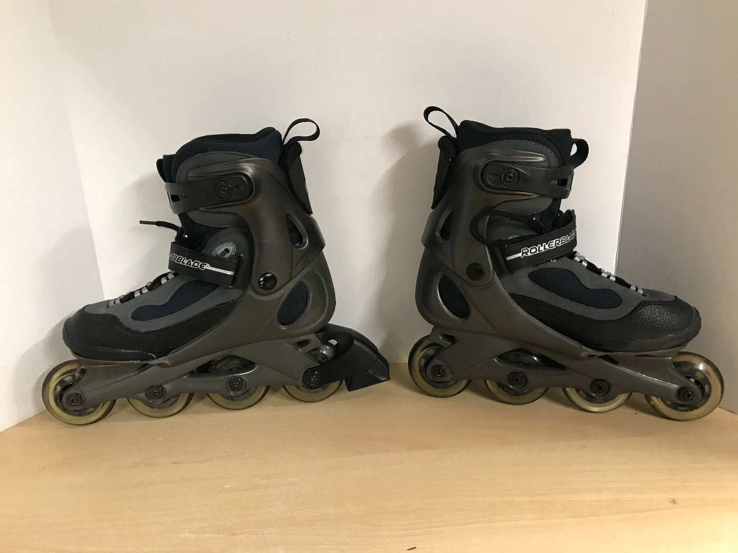 Inline Roller Skates Ladies Size 8.5 Rollerblade Bio Dynamic Black Grey Excellent