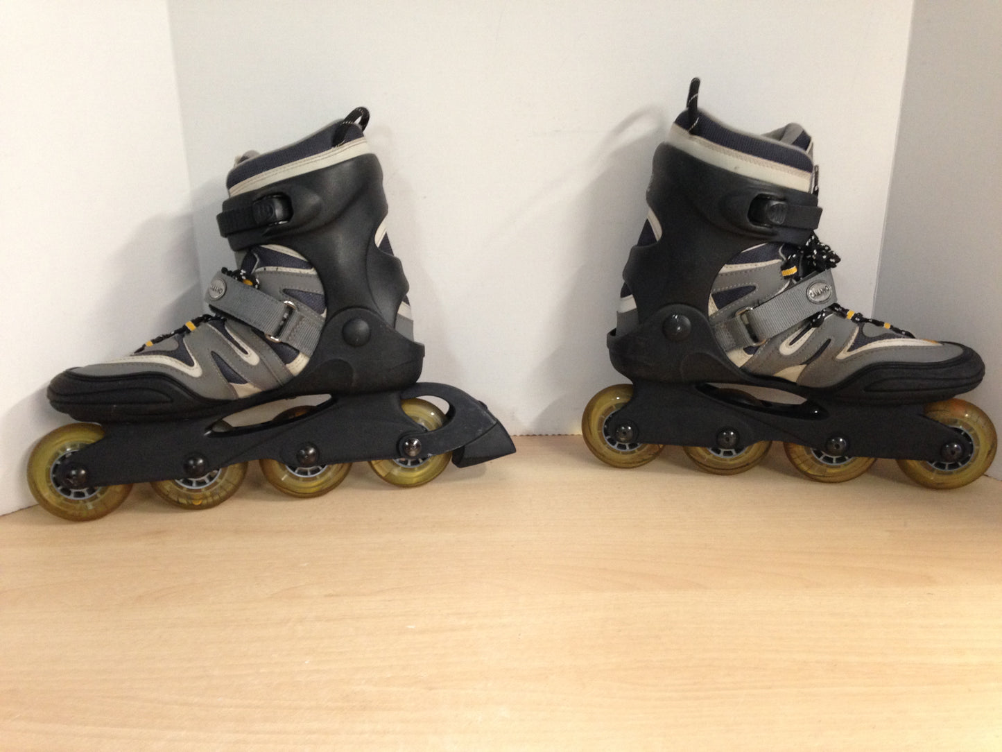 Inline Roller Skates Men's Size 8 Black Grey Excellent