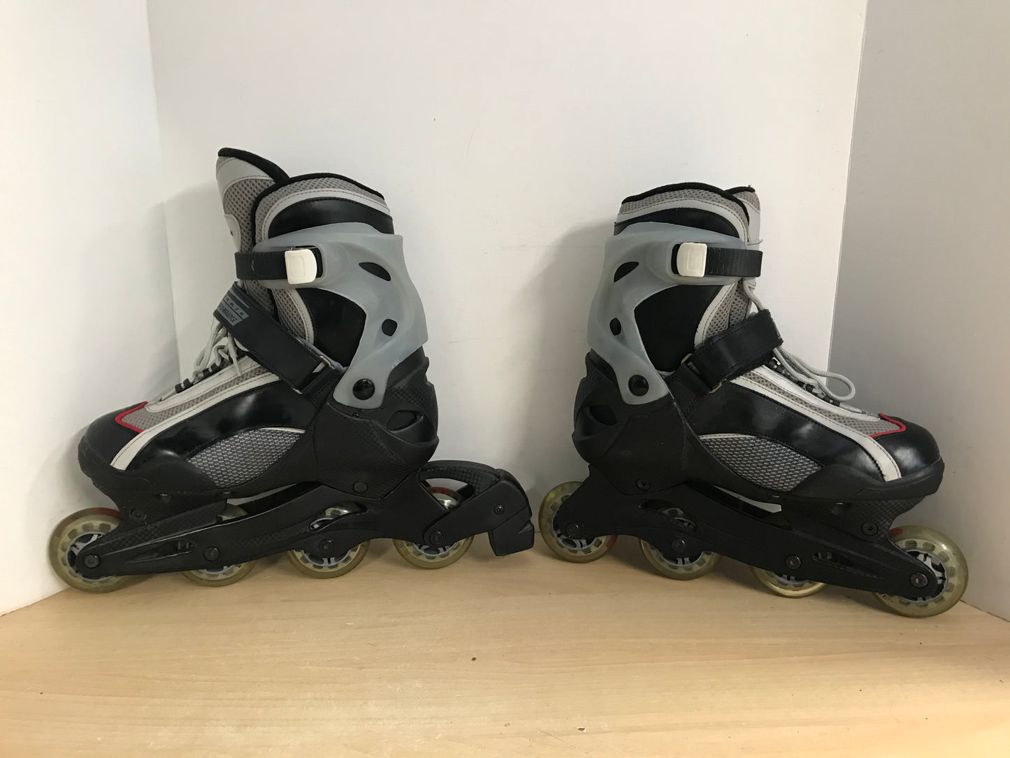 Inline Roller Skates Men's Size 8 Sessions Black Grey Rubber Wheels  Excellent