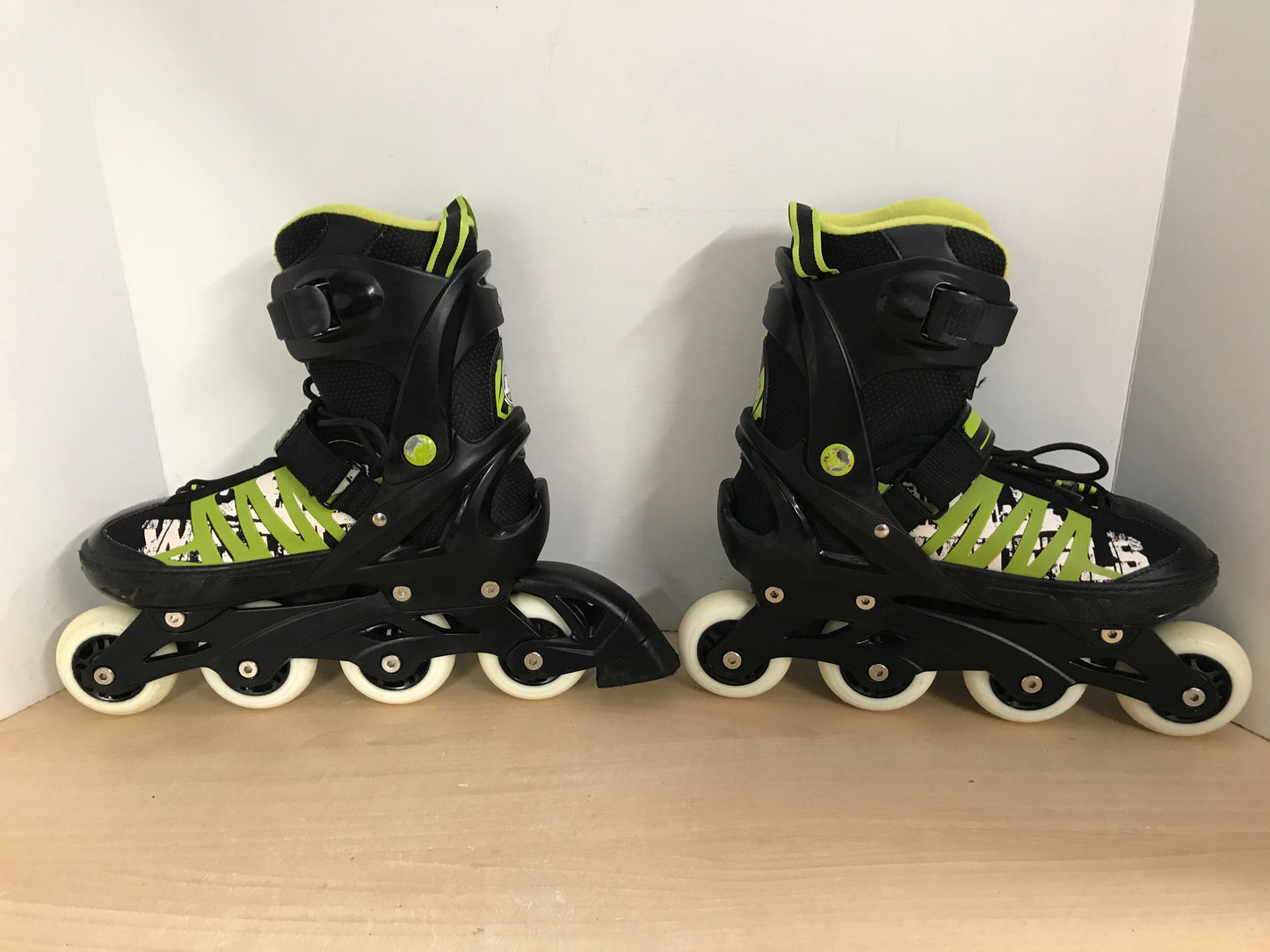 Inline Roller Skates Men's Size 9-11 Ultra Wheels Adjustable Rubber Wheels Black Lime Excellent
