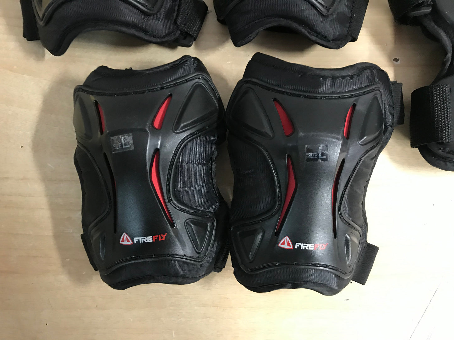 Inline Roller Skates Protective Knee Wrist Elbow Pads Firefly Adult Large New Demo Model