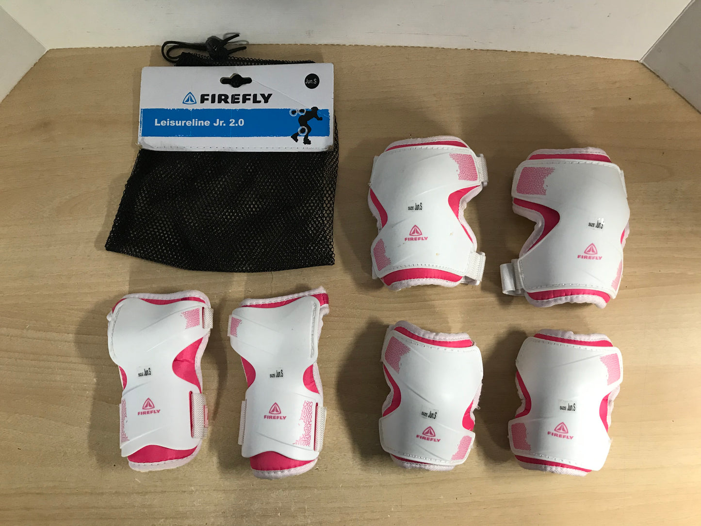 Inline Roller Skates Protective Knee Wrist Elbow Pads Firefly Child Size 6-8 White Pink Excellent