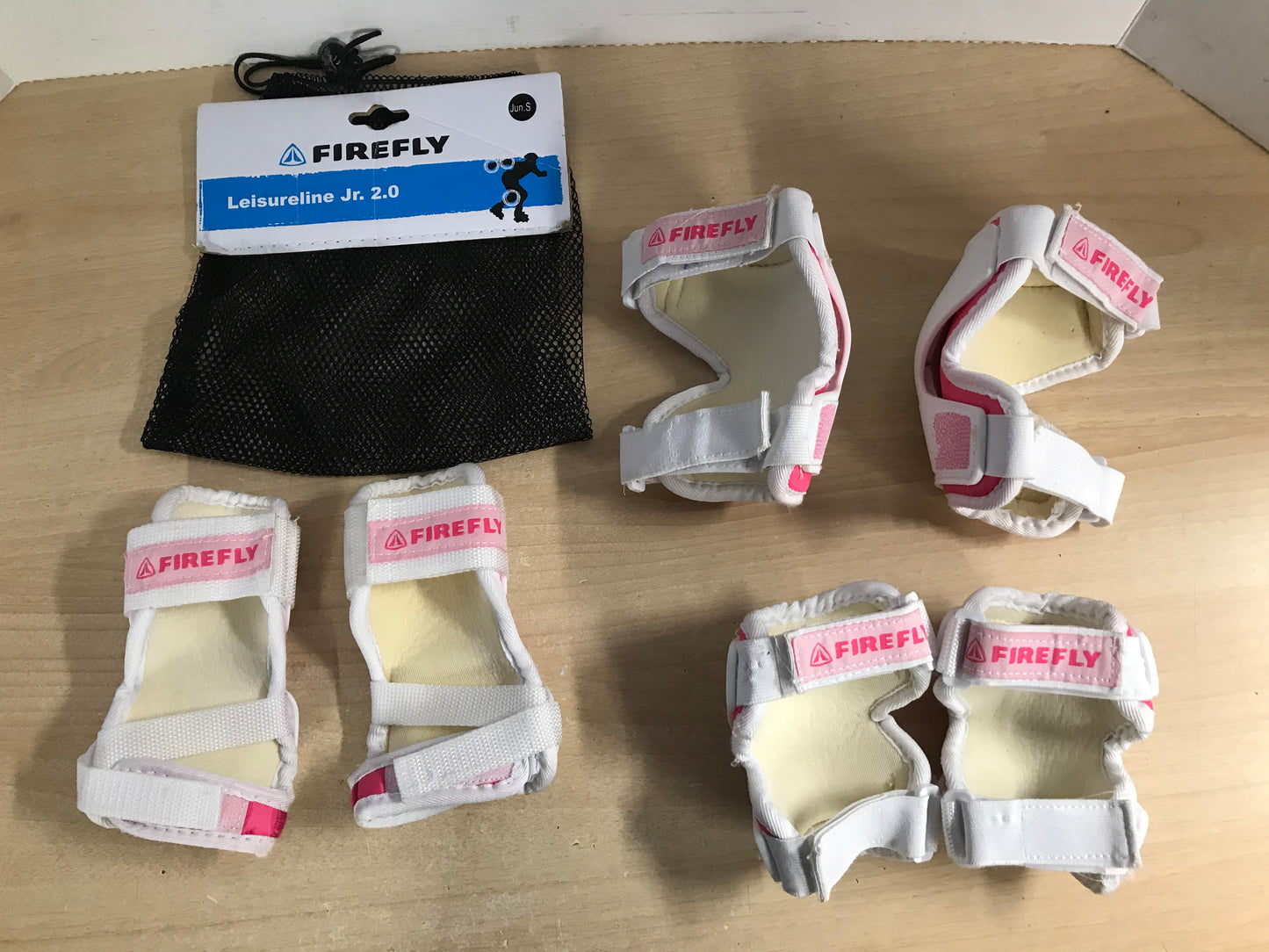 Inline Roller Skates Protective Knee Wrist Elbow Pads Firefly Child Size 6-8 White Pink Excellent
